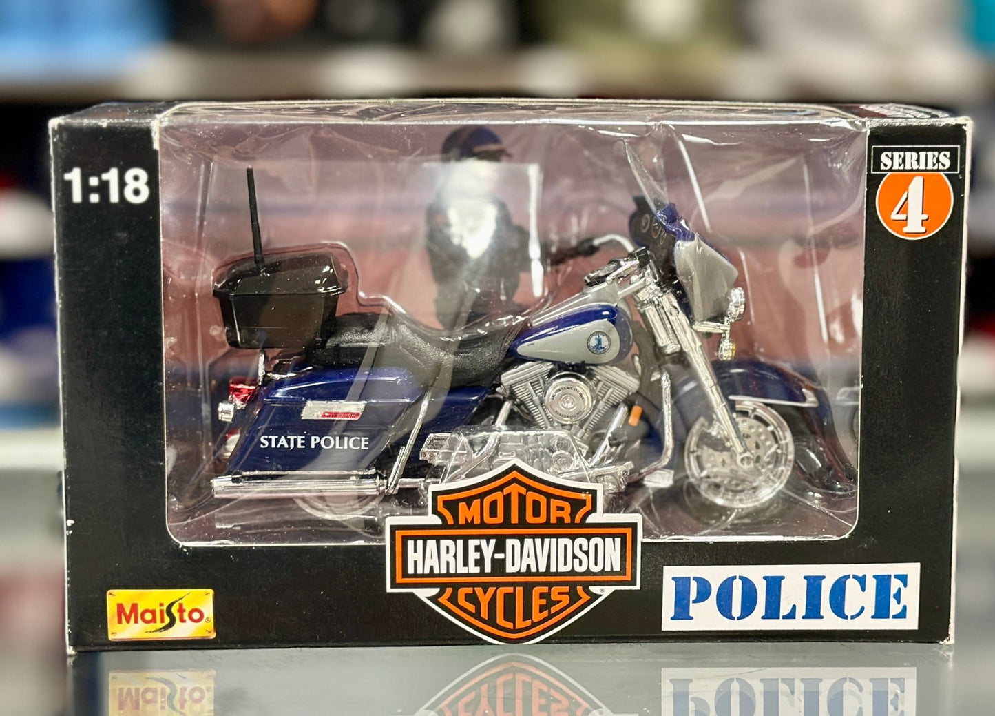 Harley Davidson Maisto Two-Wheeler 1/18 Scale Diecast Model Motorcycle - Product Image
