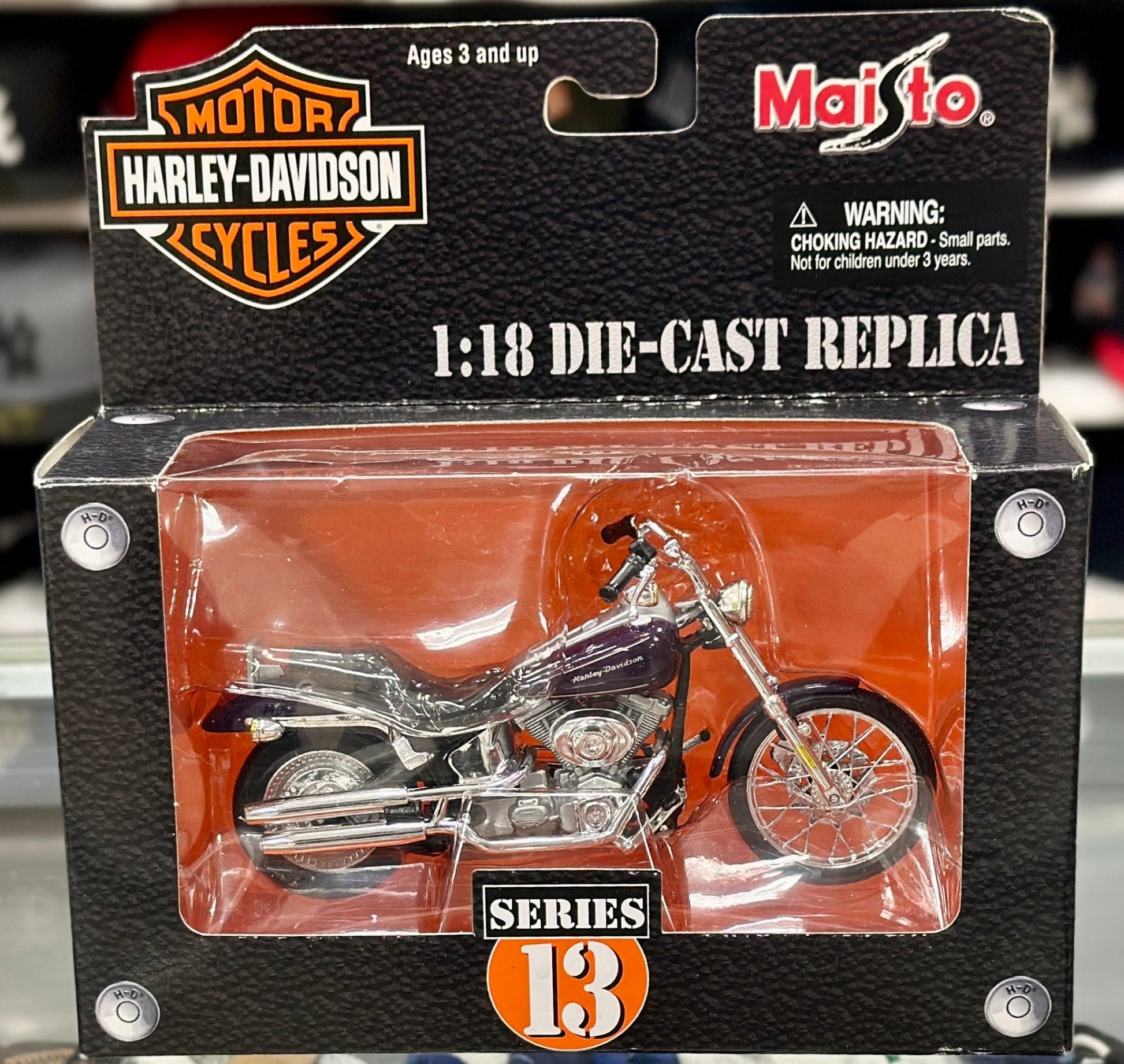 Harley Davidson Maisto Two-Wheeler 1/18 Scale Diecast Model Motorcycle - Product Image