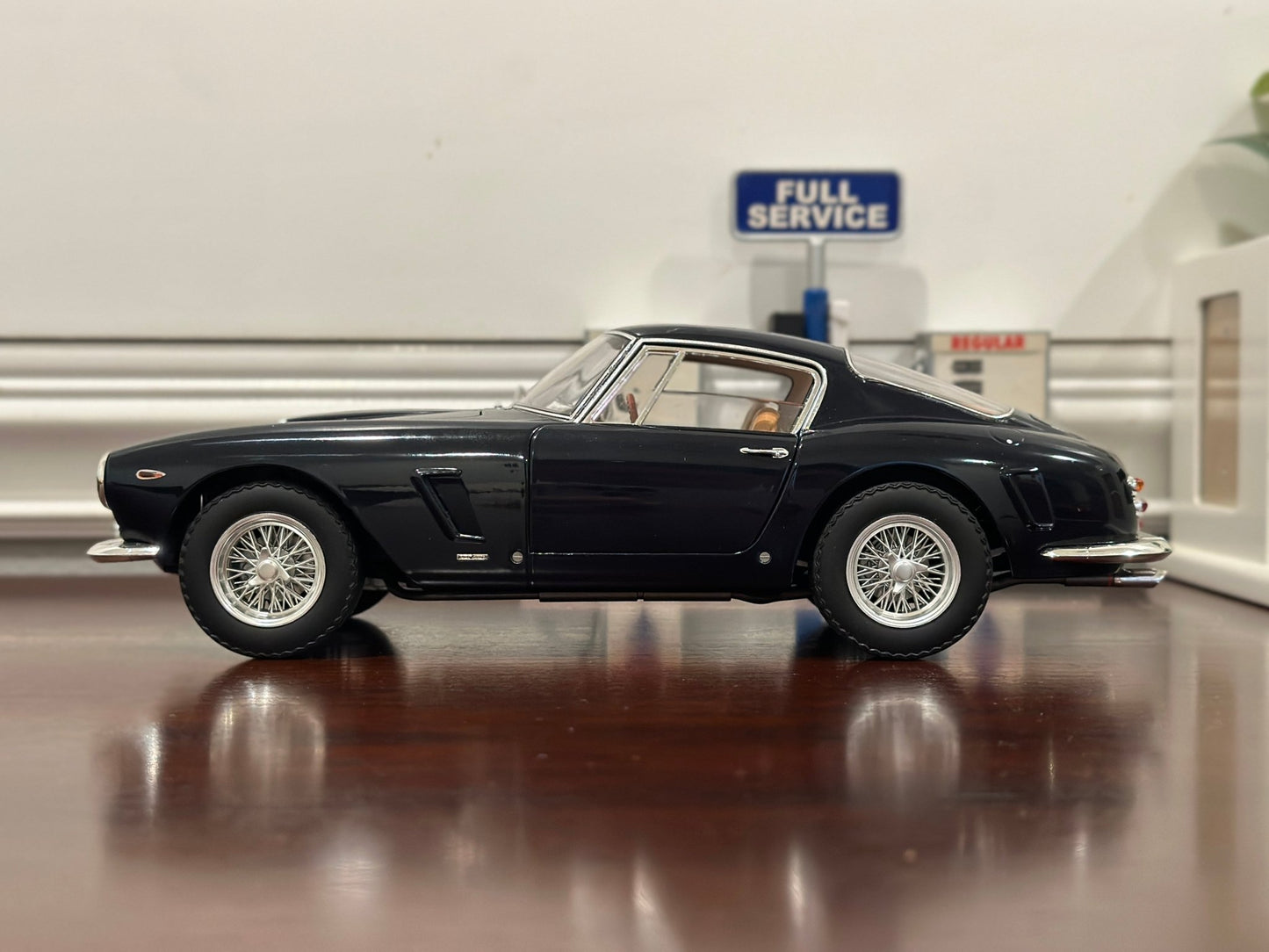 Hot Wheels Elite Ferrari 250 SWB Midnight Blue 1/18 Scale Diecast Model Car | Limited Edition - Product Image