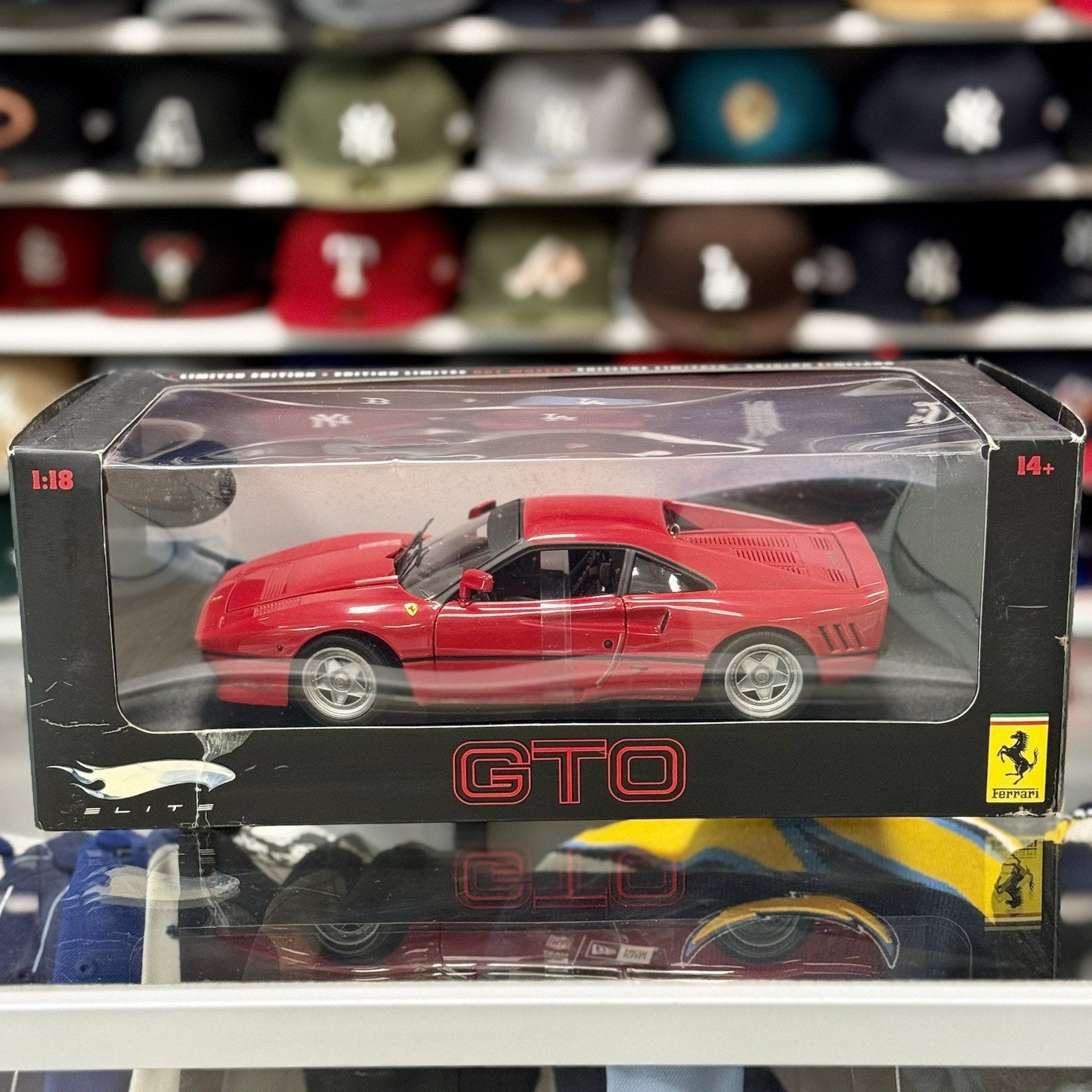 Hot Wheels Elite Ferrari 288 GTO Red 1/18 Scale Diecast Model Car | new - Product Image