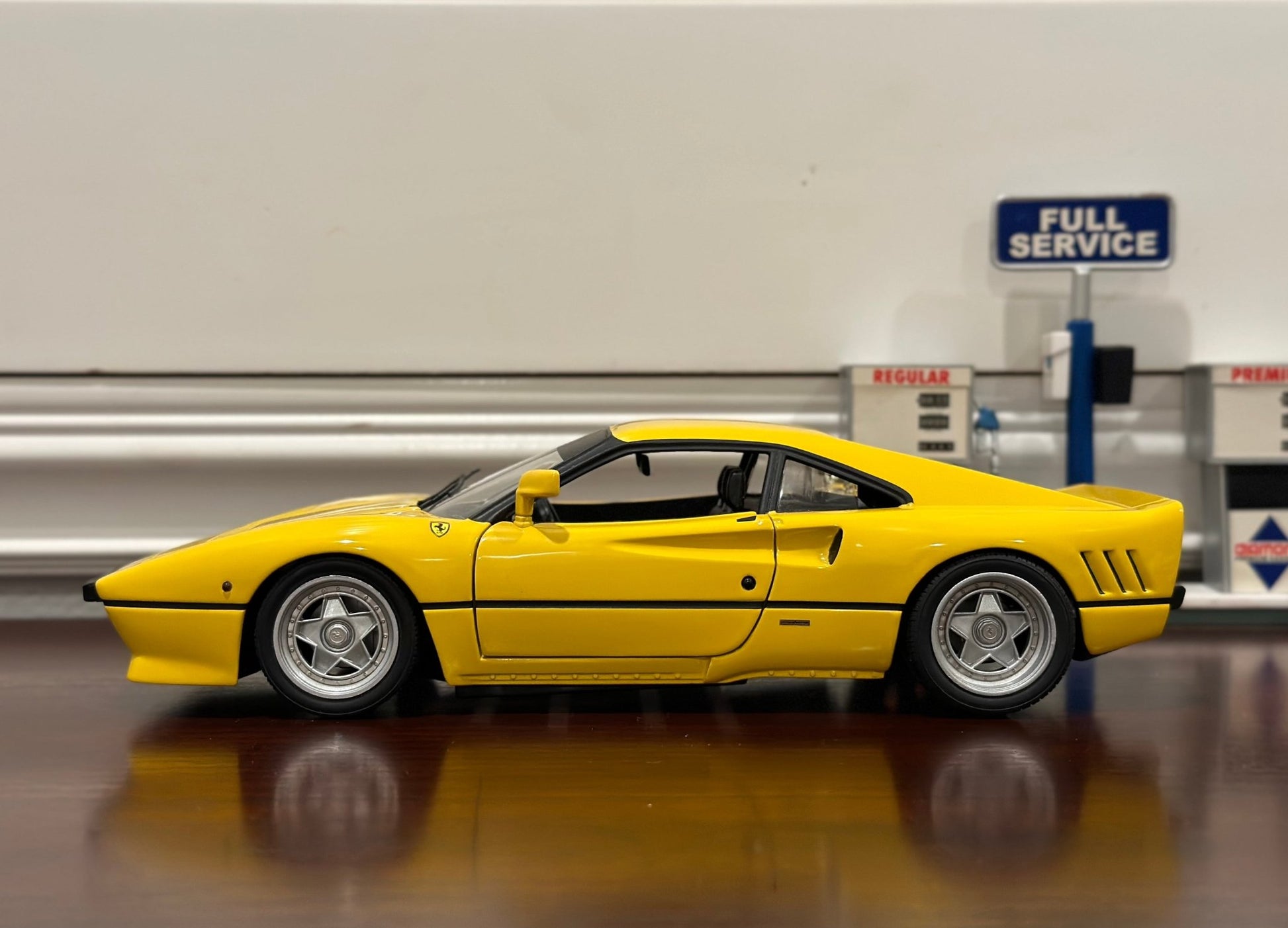 Hot Wheels Elite Ferrari 288 GTO Yellow 1/18 Scale Diecast Model Car | In Box - Product Image