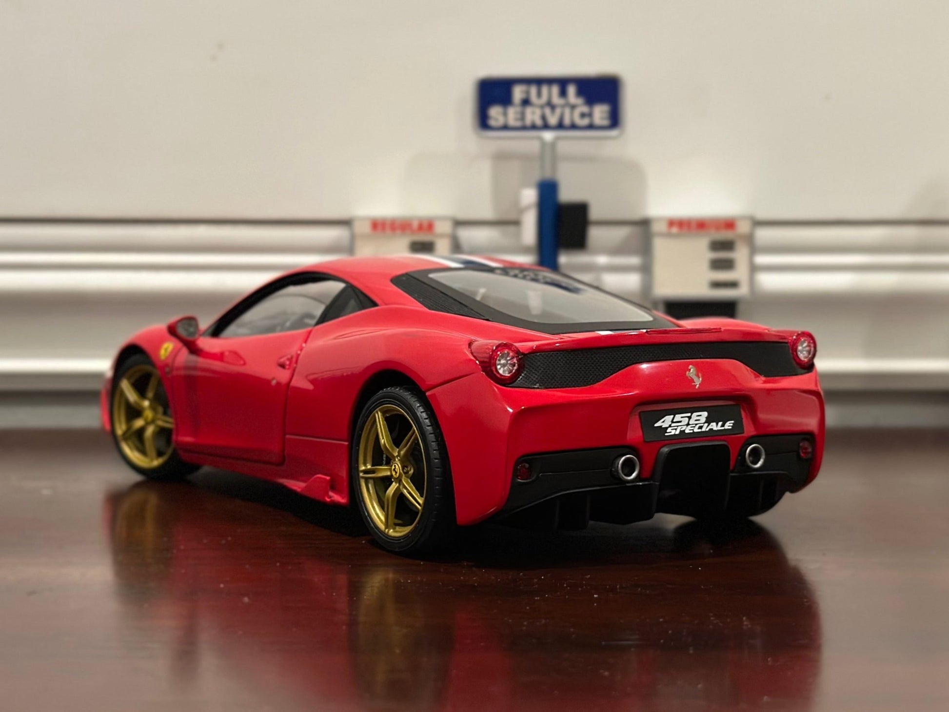Hot Wheels Elite Ferrari 458 Speciale Red w/ Gold Wheels 1/18 Scale Diecast Model Car | Limited Edition - Product Image