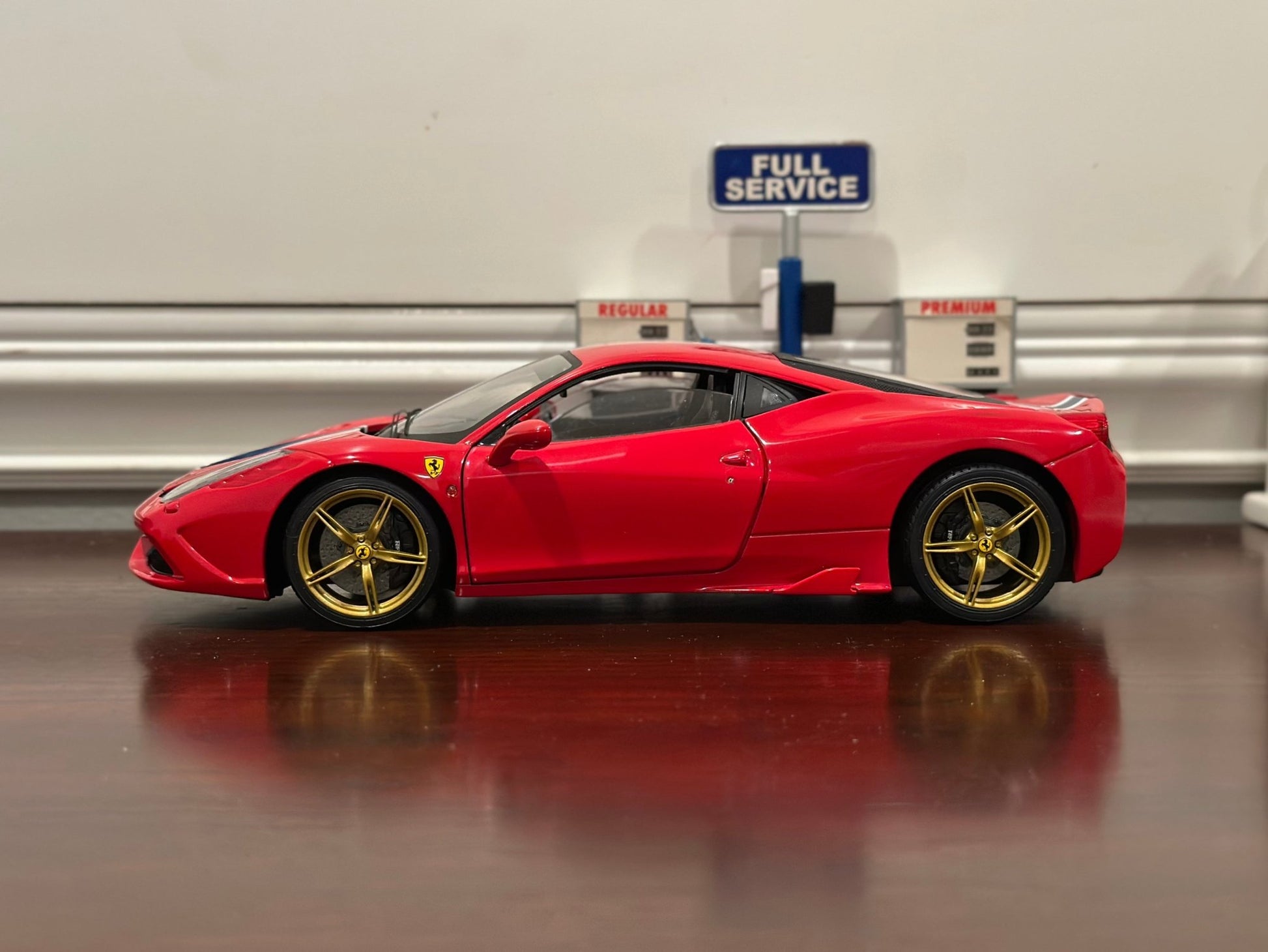 Hot Wheels Elite Ferrari 458 Speciale Red w/ Gold Wheels 1/18 Scale Diecast Model Car | Limited Edition - Product Image
