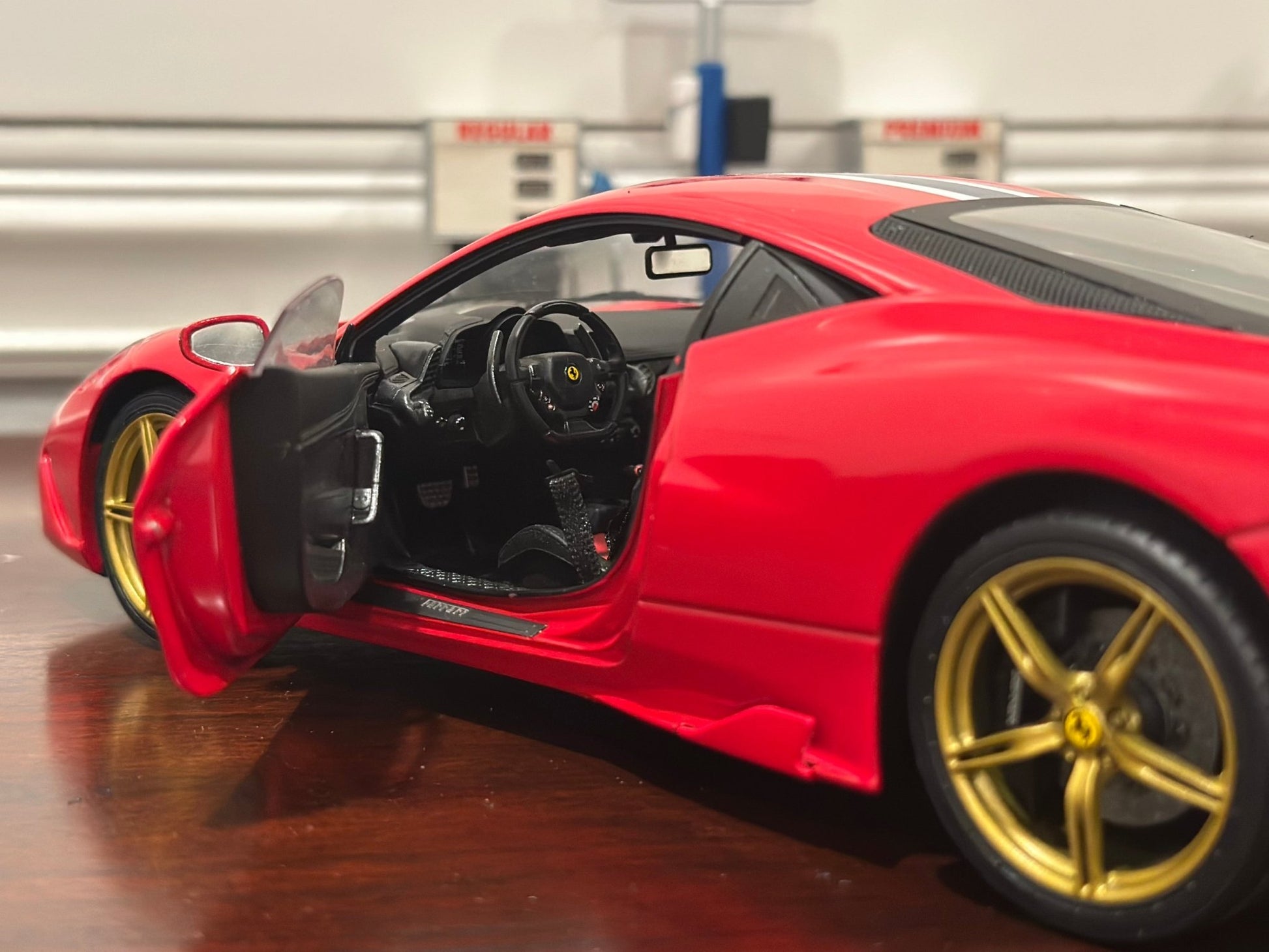 Hot Wheels Elite Ferrari 458 Speciale Red w/ Gold Wheels 1/18 Scale Diecast Model Car | Limited Edition - Product Image