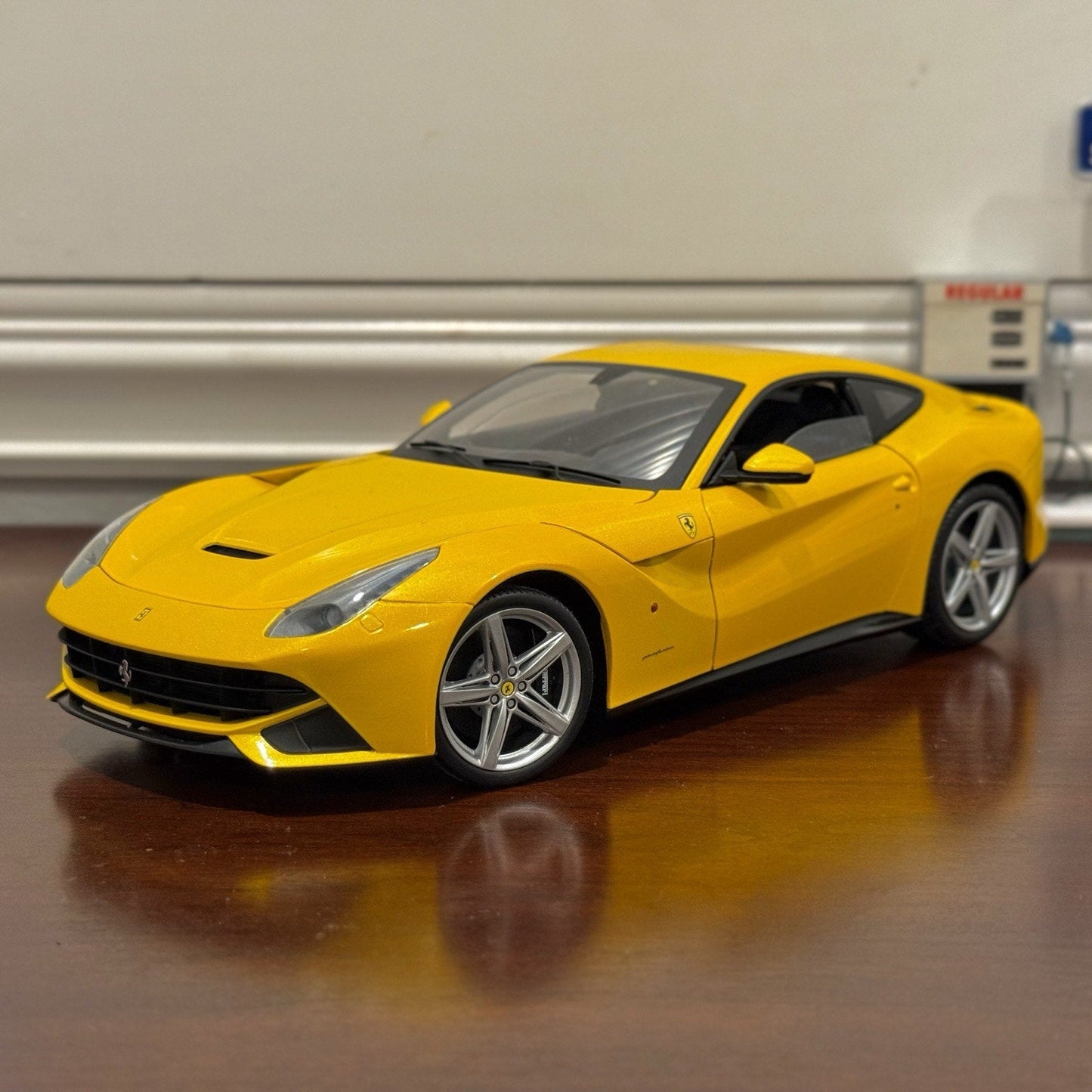 Hot Wheels Elite Ferrari F12 Giallo-Modena Yellow 1/18 Scale Diecast Model Car | Limited Edition - Product Image