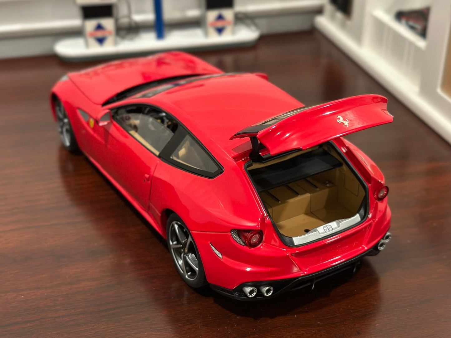 Hot Wheels Elite Ferrari FF Red 1/18 Scale Diecast Model Car | Limited Edition - Product Image