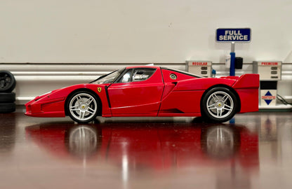 Hot Wheels Elite Ferrari FXX Evo Red w/ White 1/18 Scale Diecast Model Car - Product Image