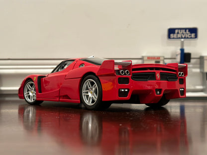 Hot Wheels Elite Ferrari FXX Evo Red w/ White 1/18 Scale Diecast Model Car - Product Image