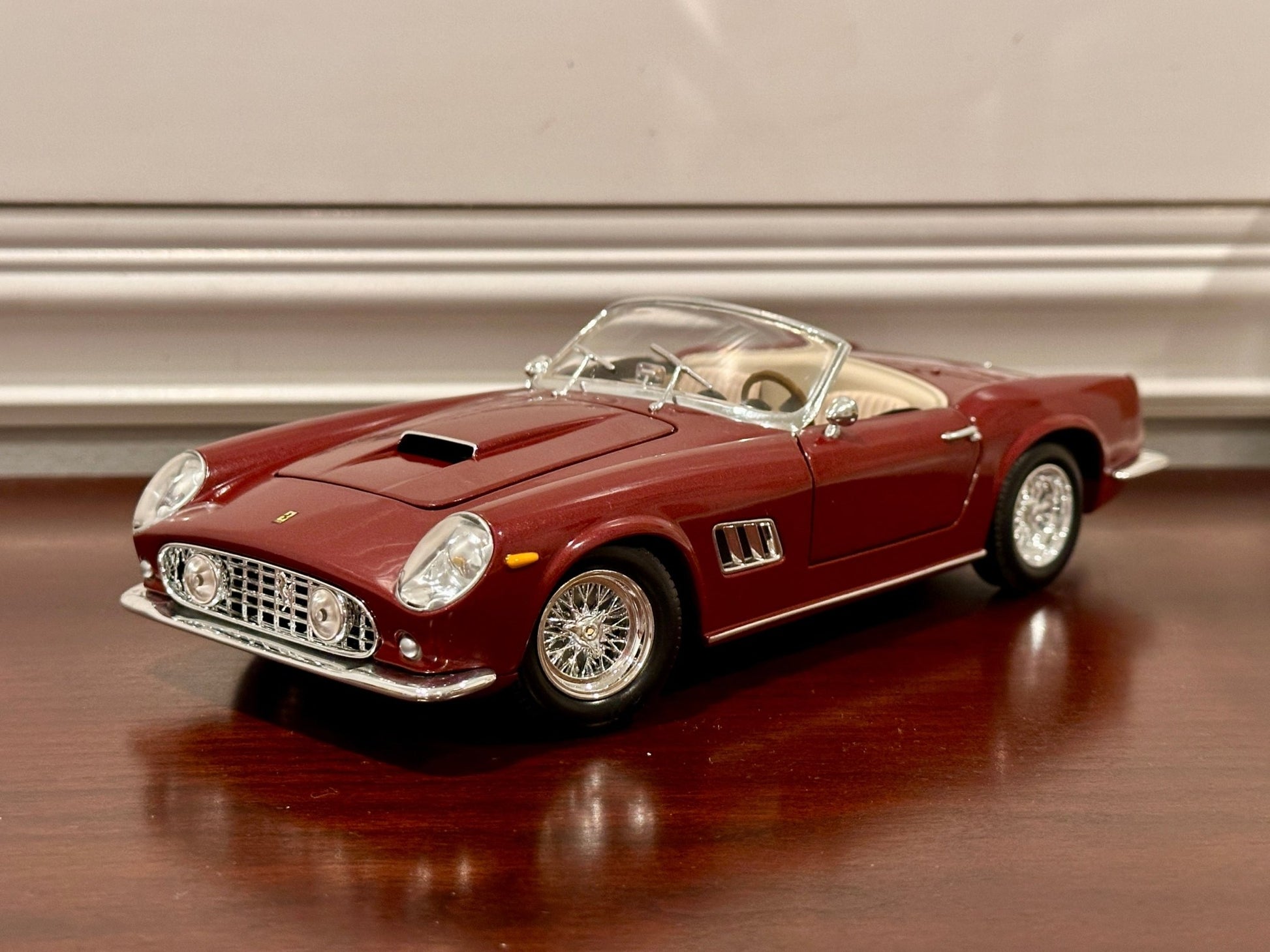 Hot Wheels Ferrari 250 California Spider Maroon 1/18 Scale Diecast Model Car - Product Image