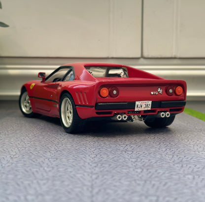 Hot Wheels Ferrari 288 GTO Red 1/18 Scale Diecast Model Car - Product Image