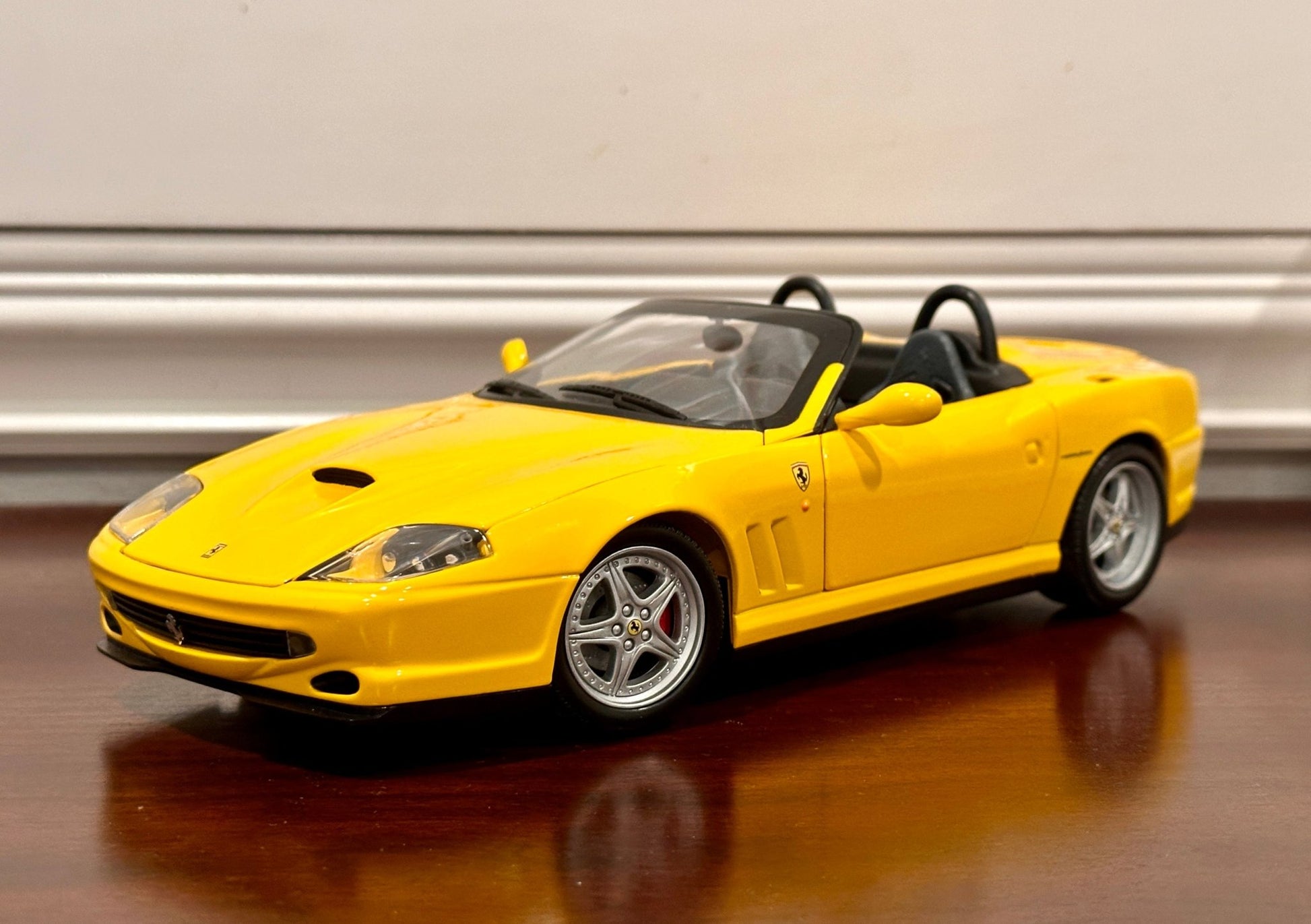 Hot Wheels Ferrari 550 Barchetta Yellow 1/18 Scale Diecast Model Car - Product Image
