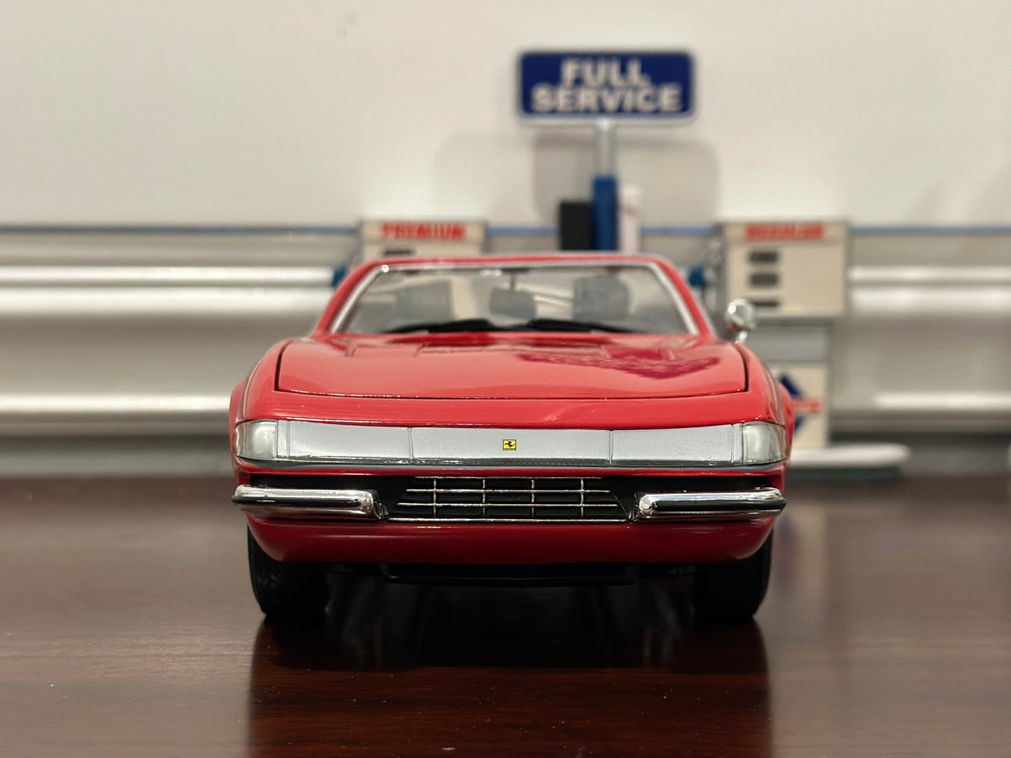 Hot Wheels Ferrari Daytona Spider Red 1/18 Scale Diecast Model Car - Product Image