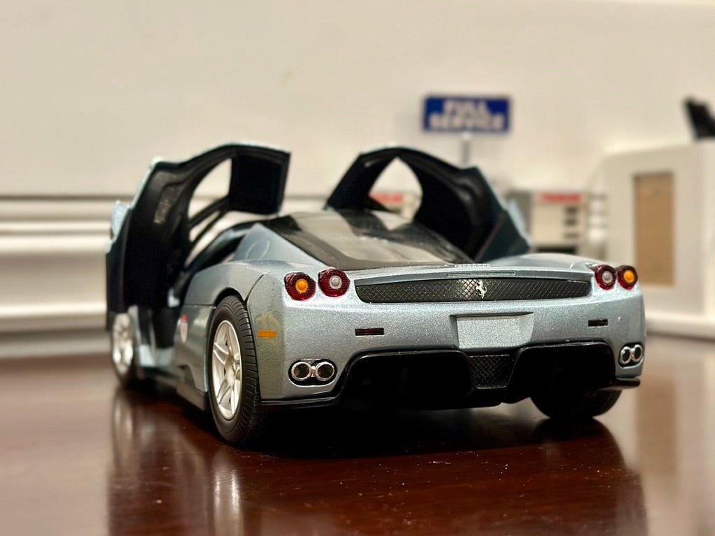 Hot Wheels Ferrari Enzo Silver 1/18 Scale Diecast Model Car | Limited Edition - Product Image