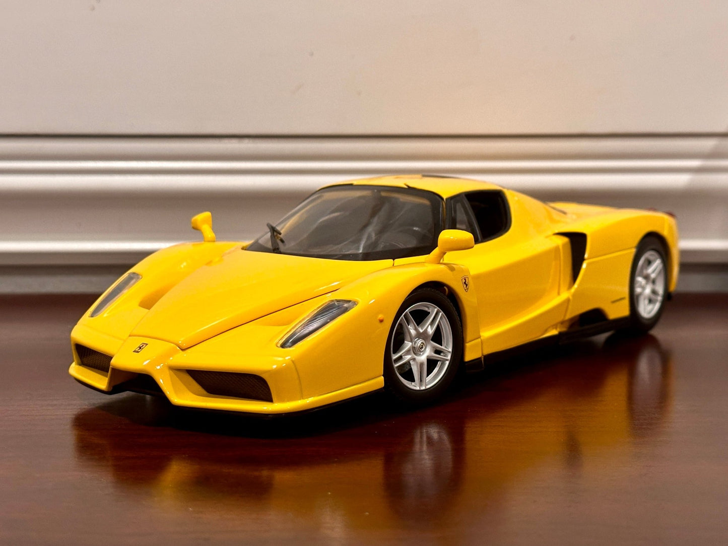 Hot Wheels Ferrari Enzo Yellow 1/18 Scale Diecast Model Car - Product Image