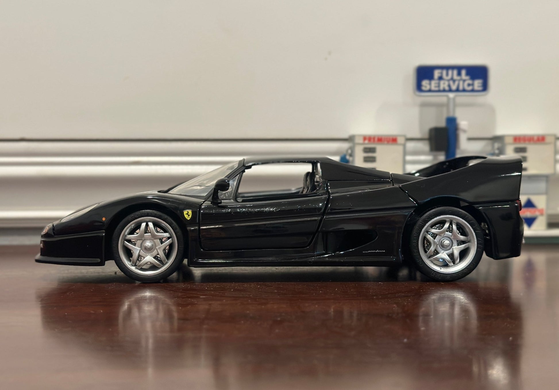 Hot Wheels Ferrari F50 Hard-Top Black 1/18 Scale Diecast Model Car - Product Image