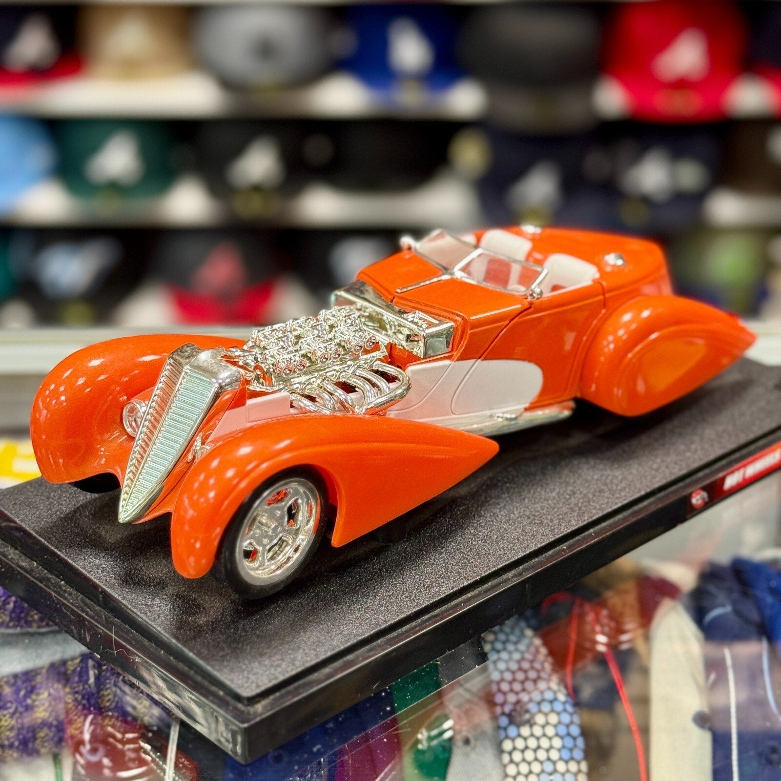 Hot Wheels Speedster Convertible Orange 1/18 Scale Diecast Model Car - Product Image