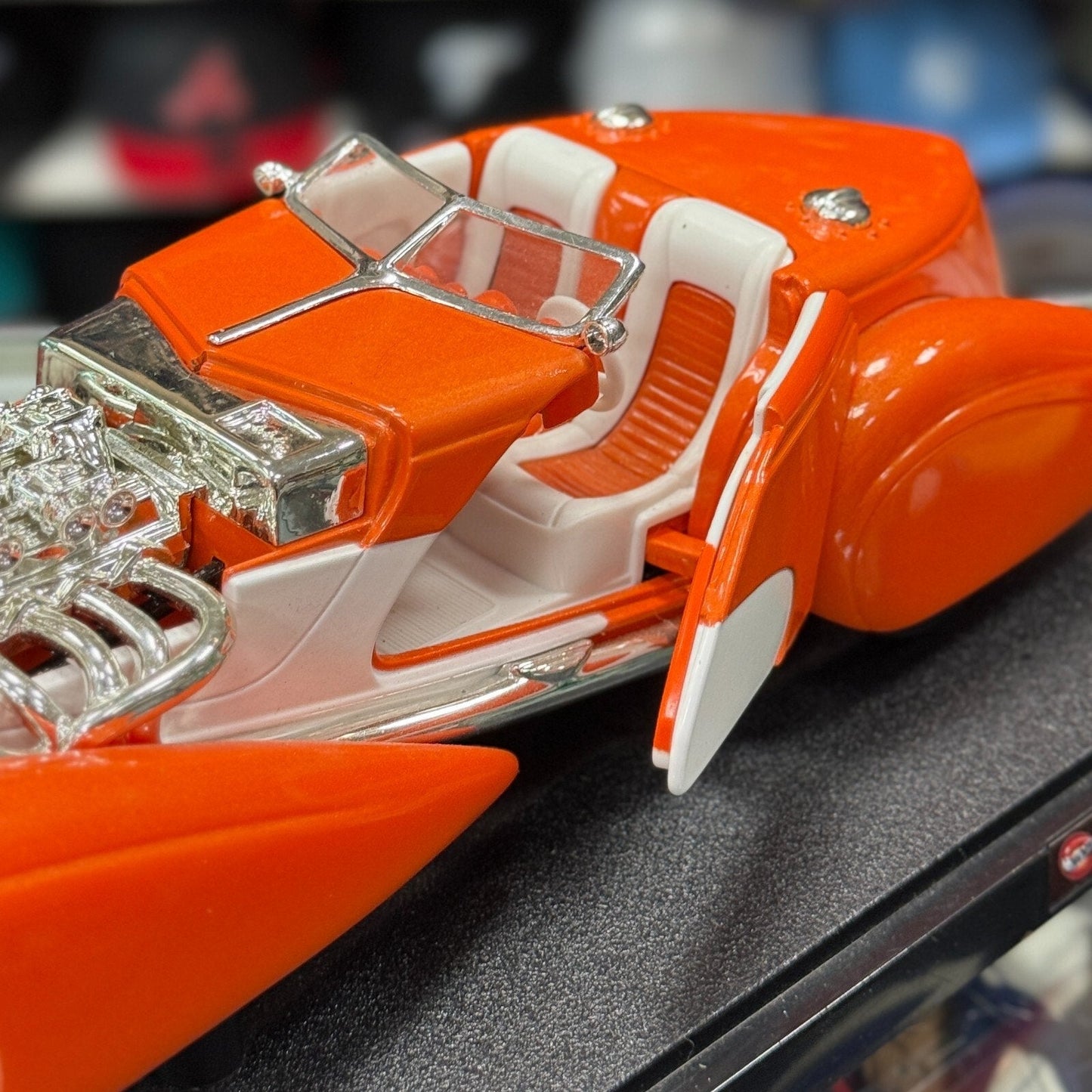Hot Wheels Speedster Convertible Orange 1/18 Scale Diecast Model Car - Product Image