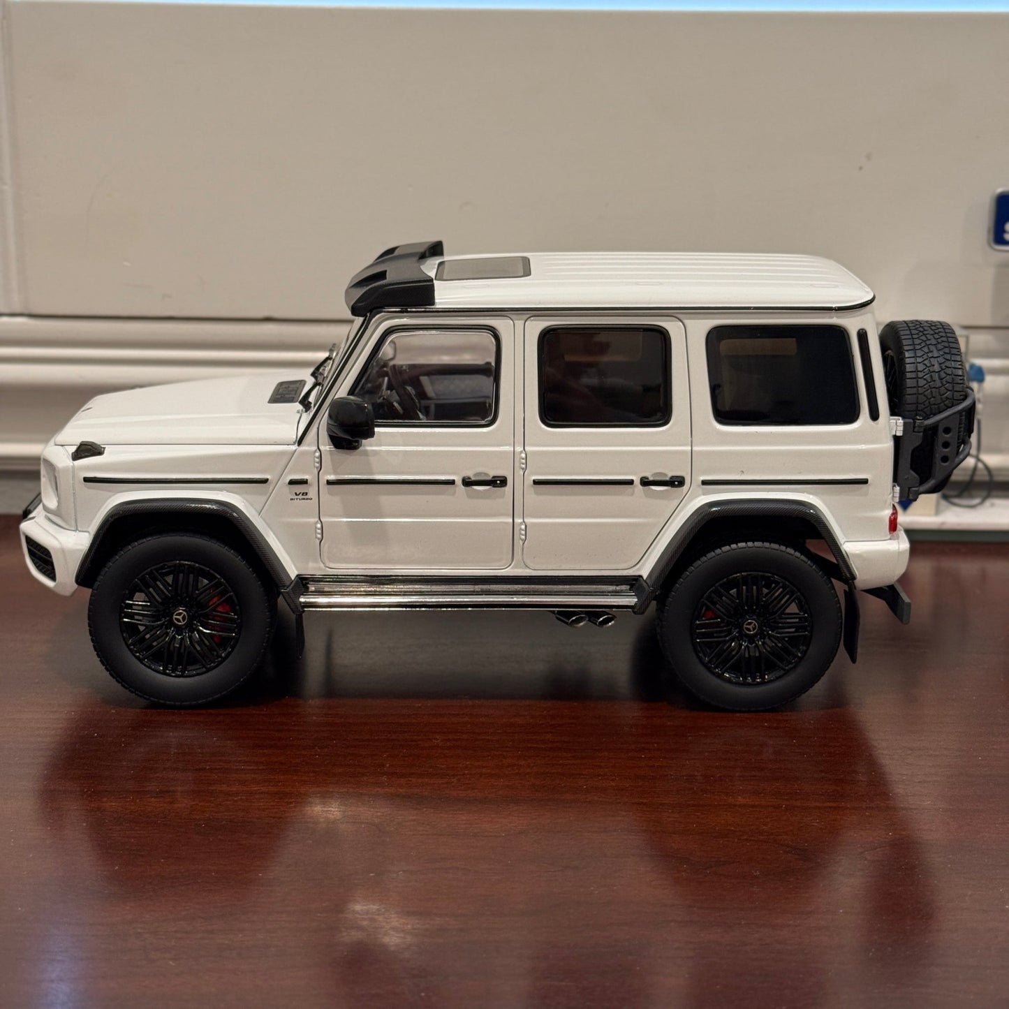 iScale Mercedes Benz G-Class G63 4X4² White 1/18 Scale Diecast Model Car | New - Product Image