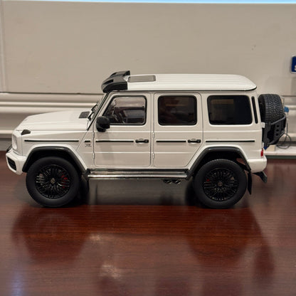 iScale Mercedes Benz G-Class G63 4X4² White 1/18 Scale Diecast Model Car | New - Product Image
