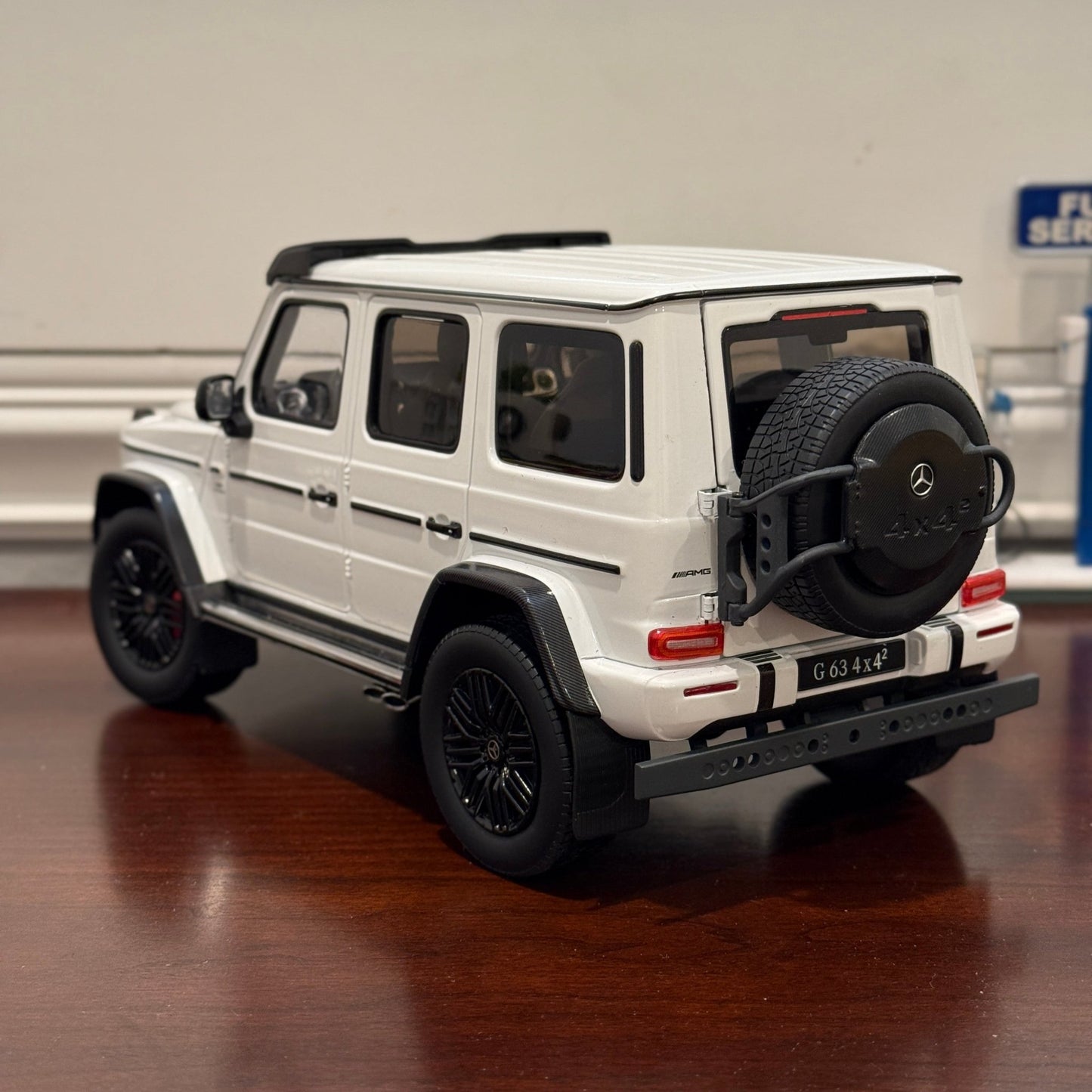 iScale Mercedes Benz G-Class G63 4X4² White 1/18 Scale Diecast Model Car | New - Product Image