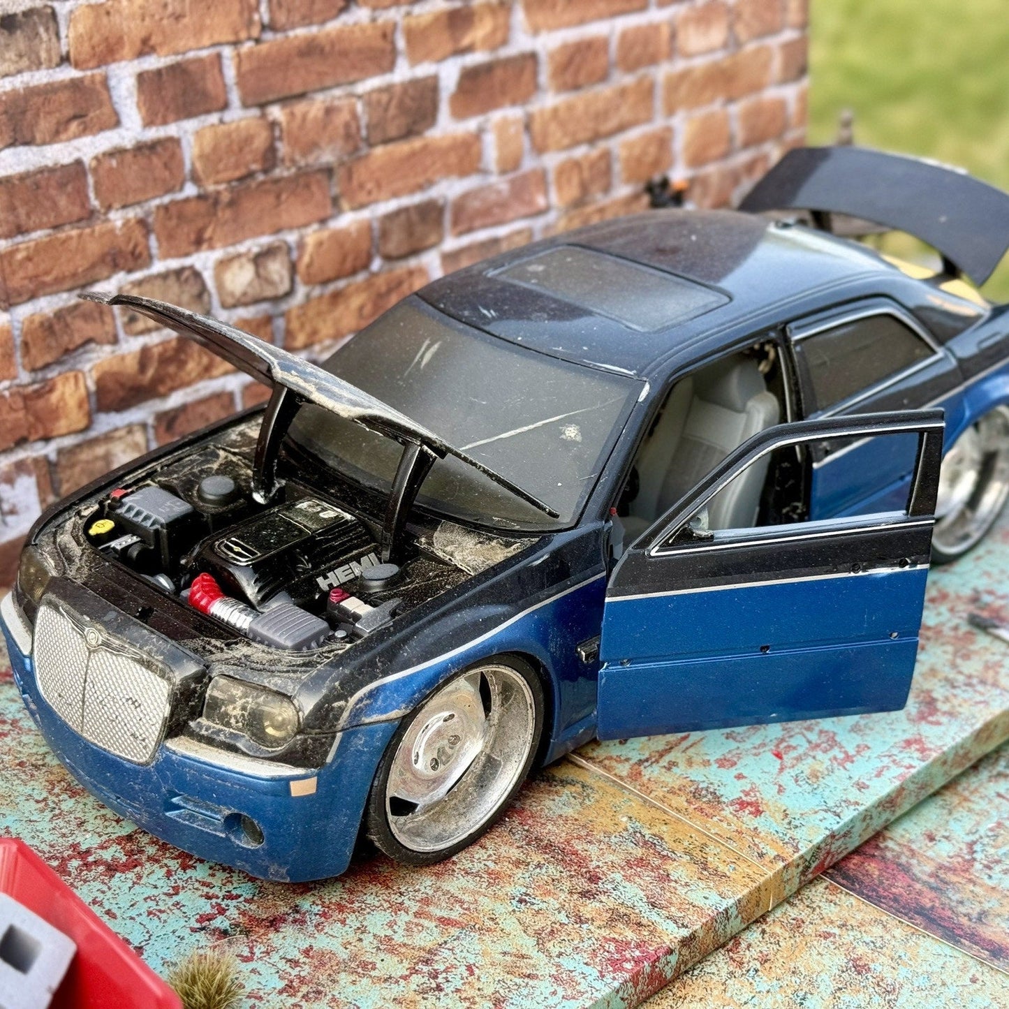 JADA DUB CITY Chrysler 300C Blue/Black 1/18 Scale Diecast Model Car | Parts Car - Product Image