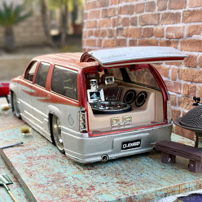 JADA DUB CITY GMC Yukon Denali Orange 1/18 Scale Diecast Model Car | Parts Car - Product Image