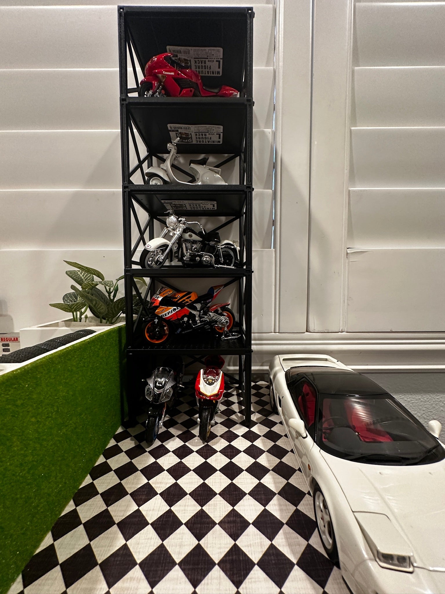 Japanese Garage Motorcycle Bike Diorama Prop Stackable Set | 1/18 Diorama | NEW - Product Image