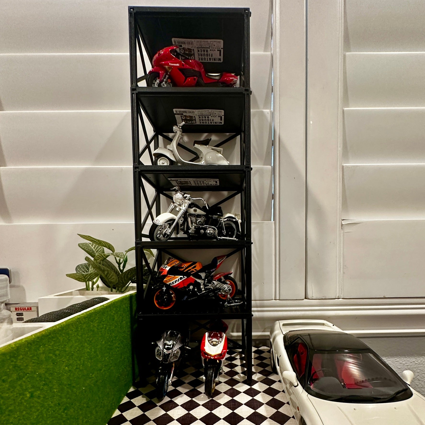 Japanese Garage Motorcycle Bike Diorama Prop Stackable Set | 1/18 Diorama | NEW - Product Image