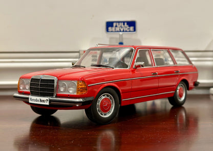 KK Scale 1980 Mercedes 250T S123 Station Wagon Red 1/18 Scale Resin Model Car - Product Image