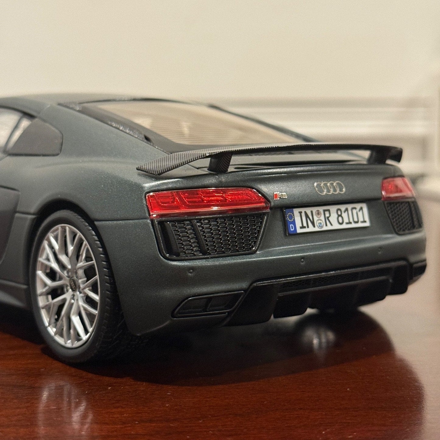 Kyosho 1/18 Audi R8 V10 Coupe Matte Green Diecast Model Car | In Box - Product Image