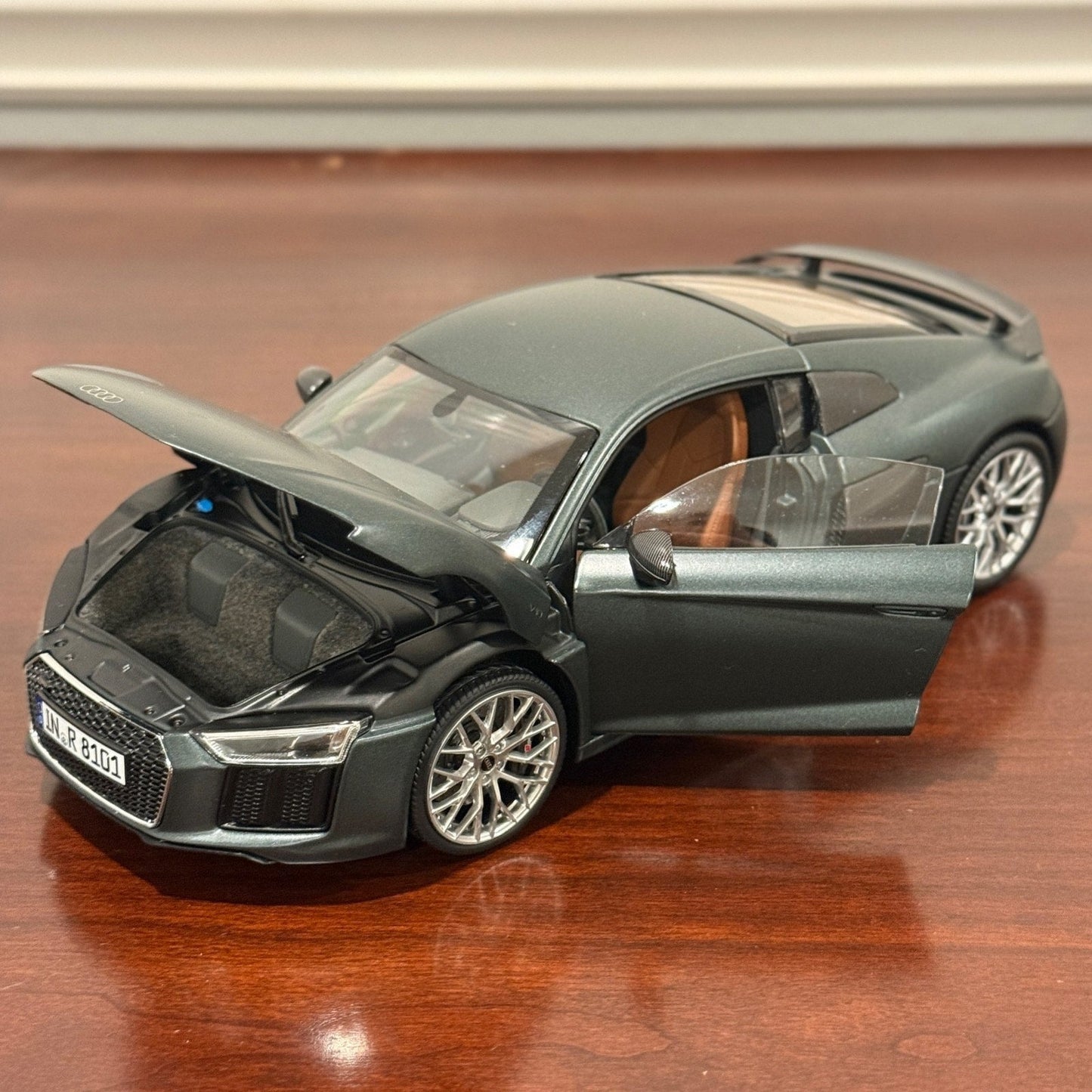Kyosho 1/18 Audi R8 V10 Coupe Matte Green Diecast Model Car | In Box - Product Image