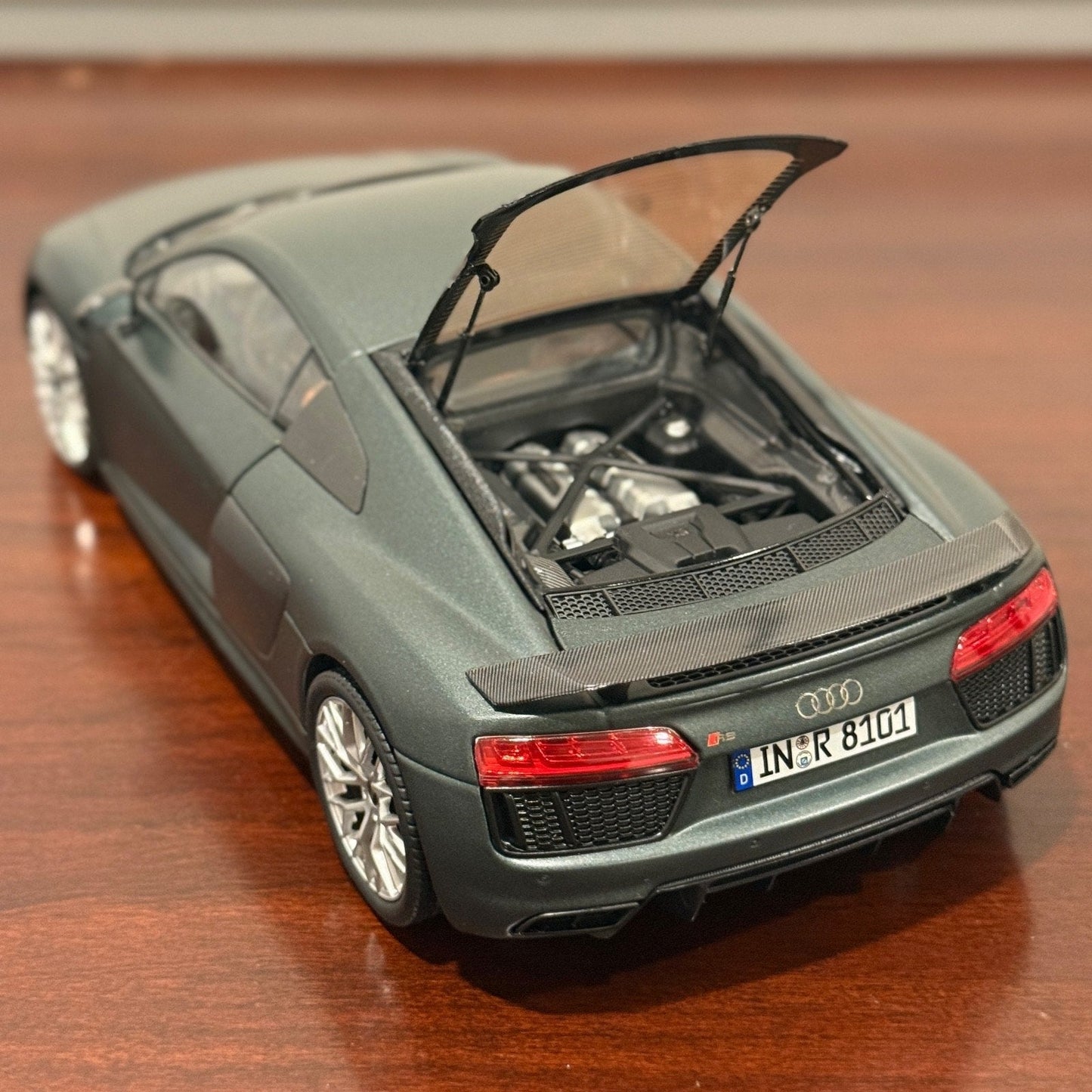 Kyosho 1/18 Audi R8 V10 Coupe Matte Green Diecast Model Car | In Box - Product Image