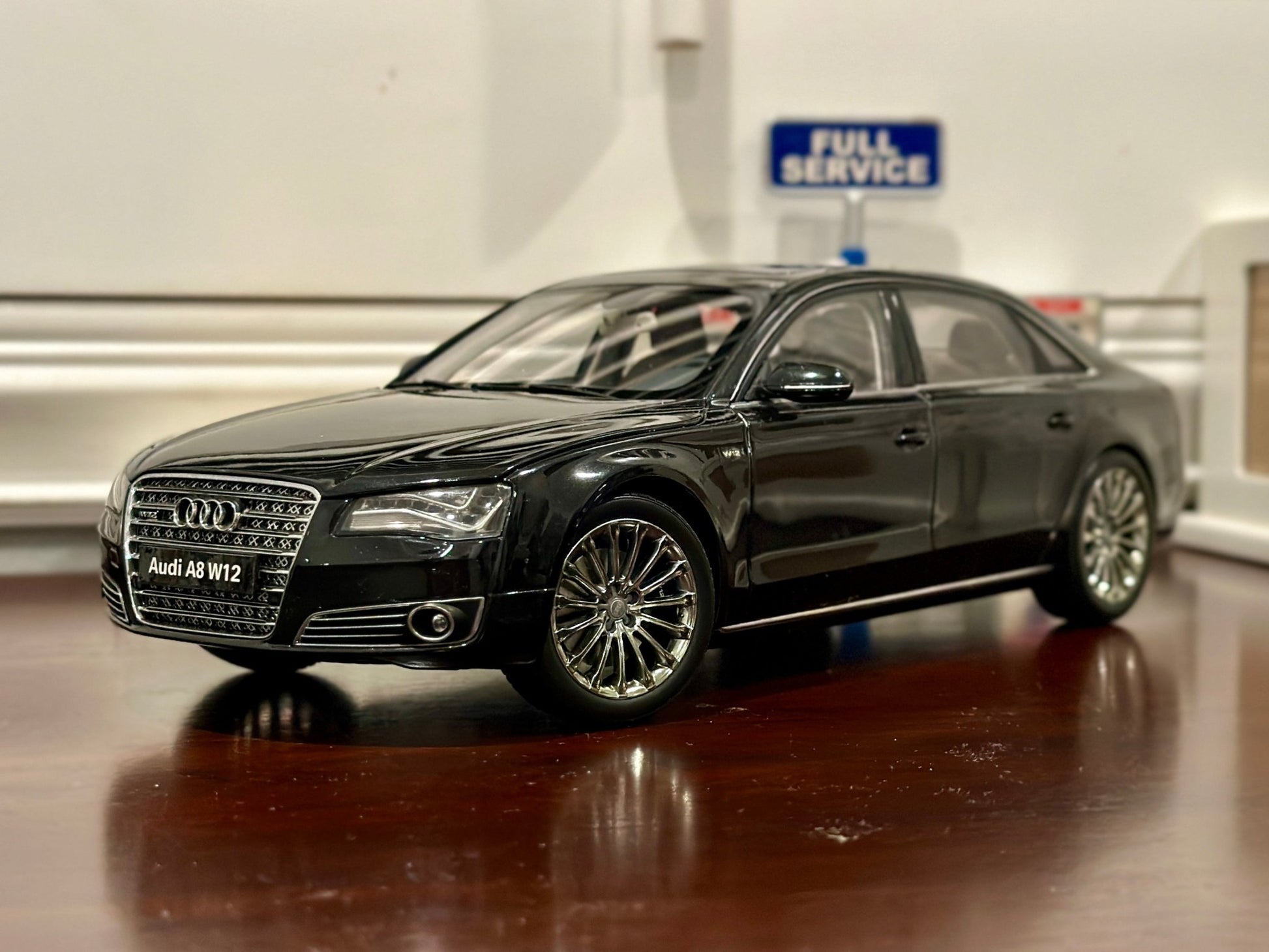 Kyosho Audi A8 W12 Black 1/18 Scale Diecast Model Car - Product Image