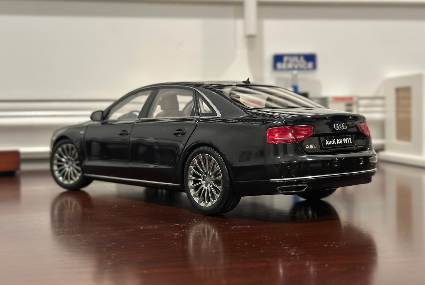 Kyosho Audi A8 W12 Black 1/18 Scale Diecast Model Car - Product Image