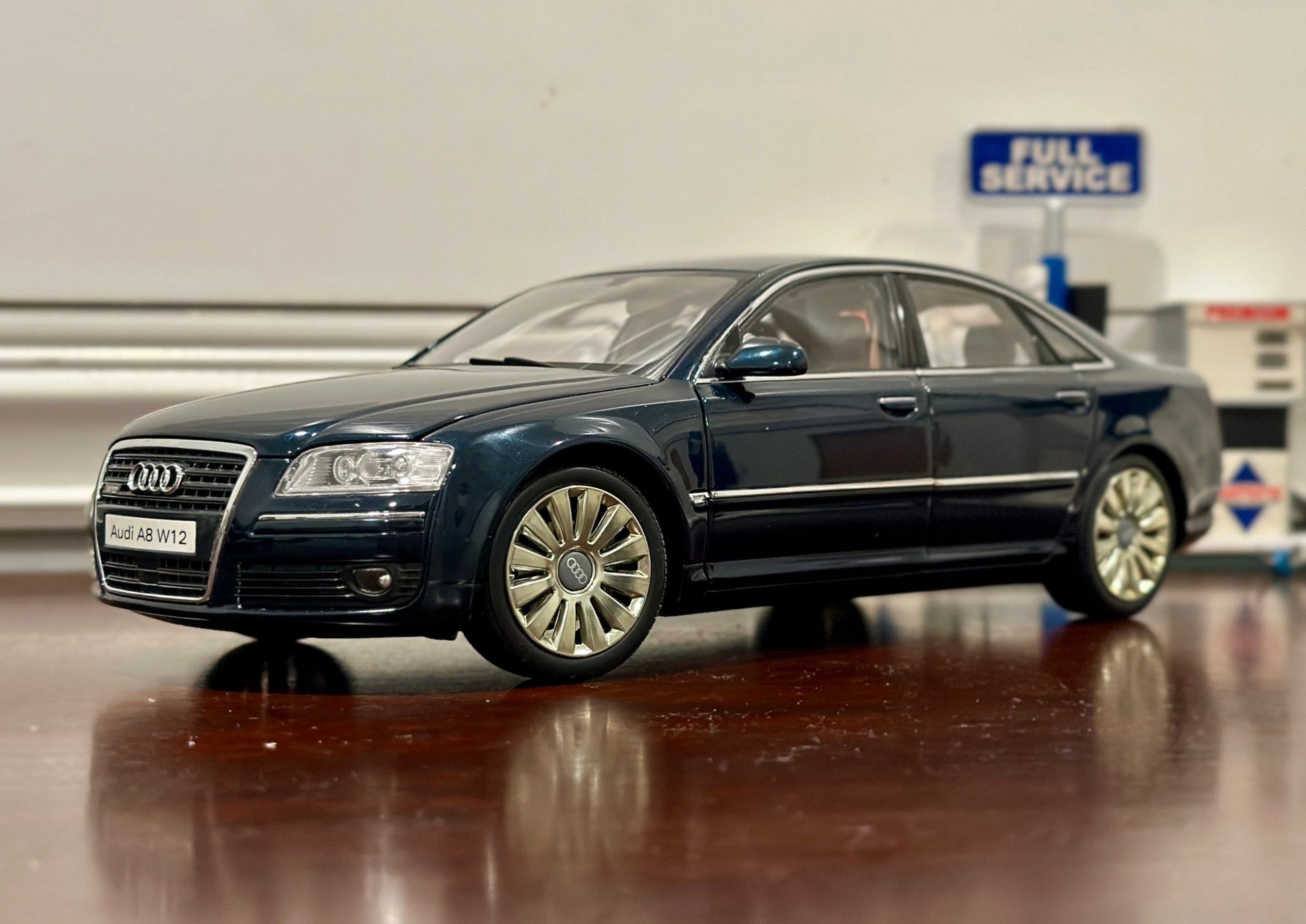 Kyosho Audi A8L Mythos Black 1/18 Scale Diecast Model Car - Product Image