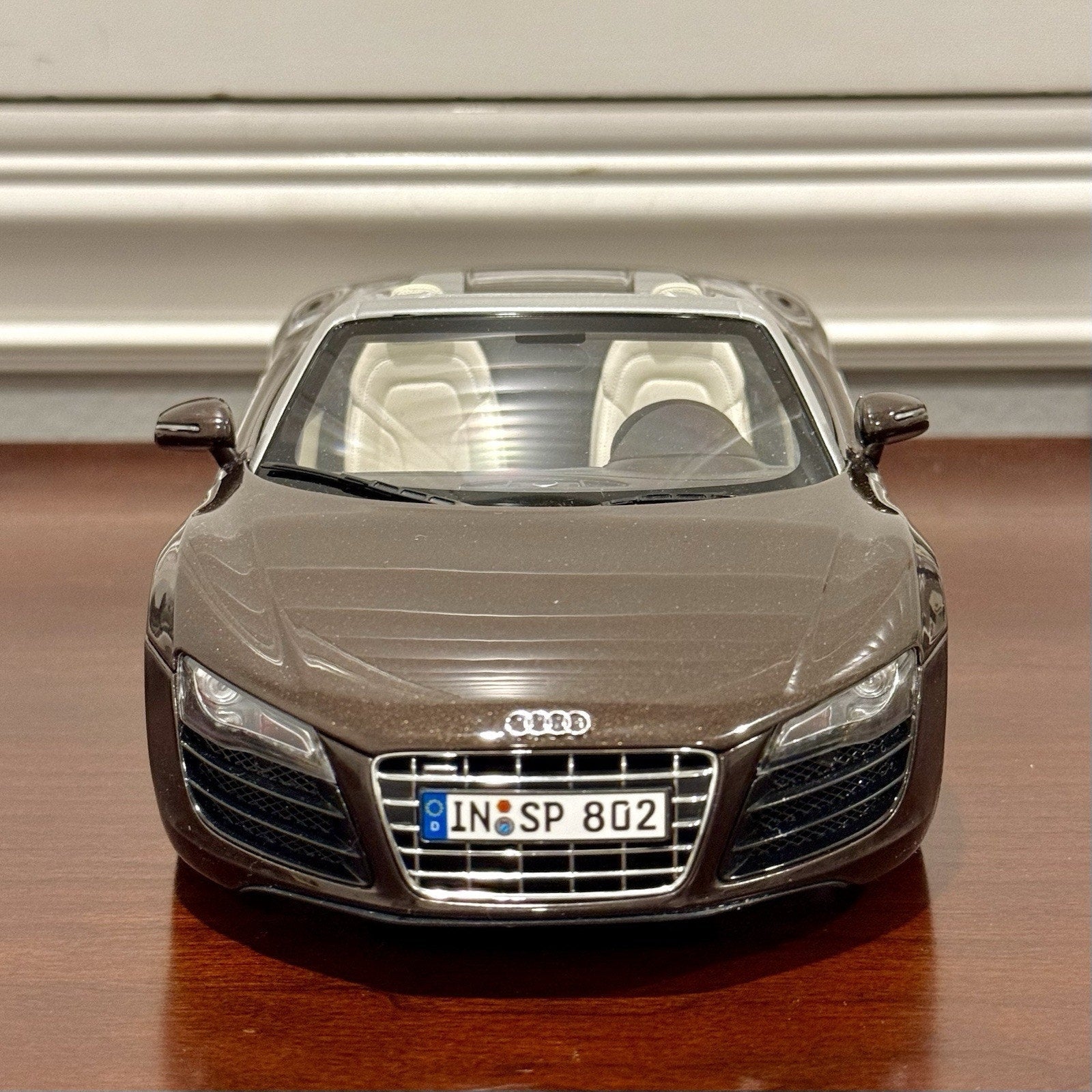 Kyosho Audi R8 V10 Spyder Teak Brown 1/18 Scale Diecast Model Car - Product Image