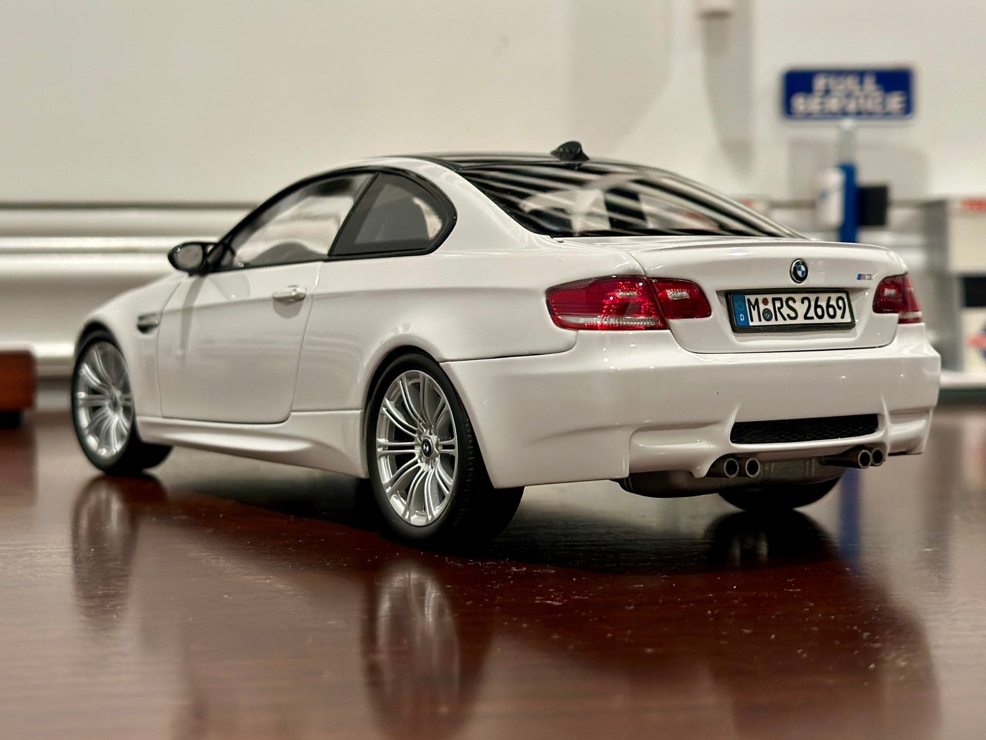 Kyosho BMW E92 M3 Coupe 1/18 Scale Diecast Model Car - Product Image