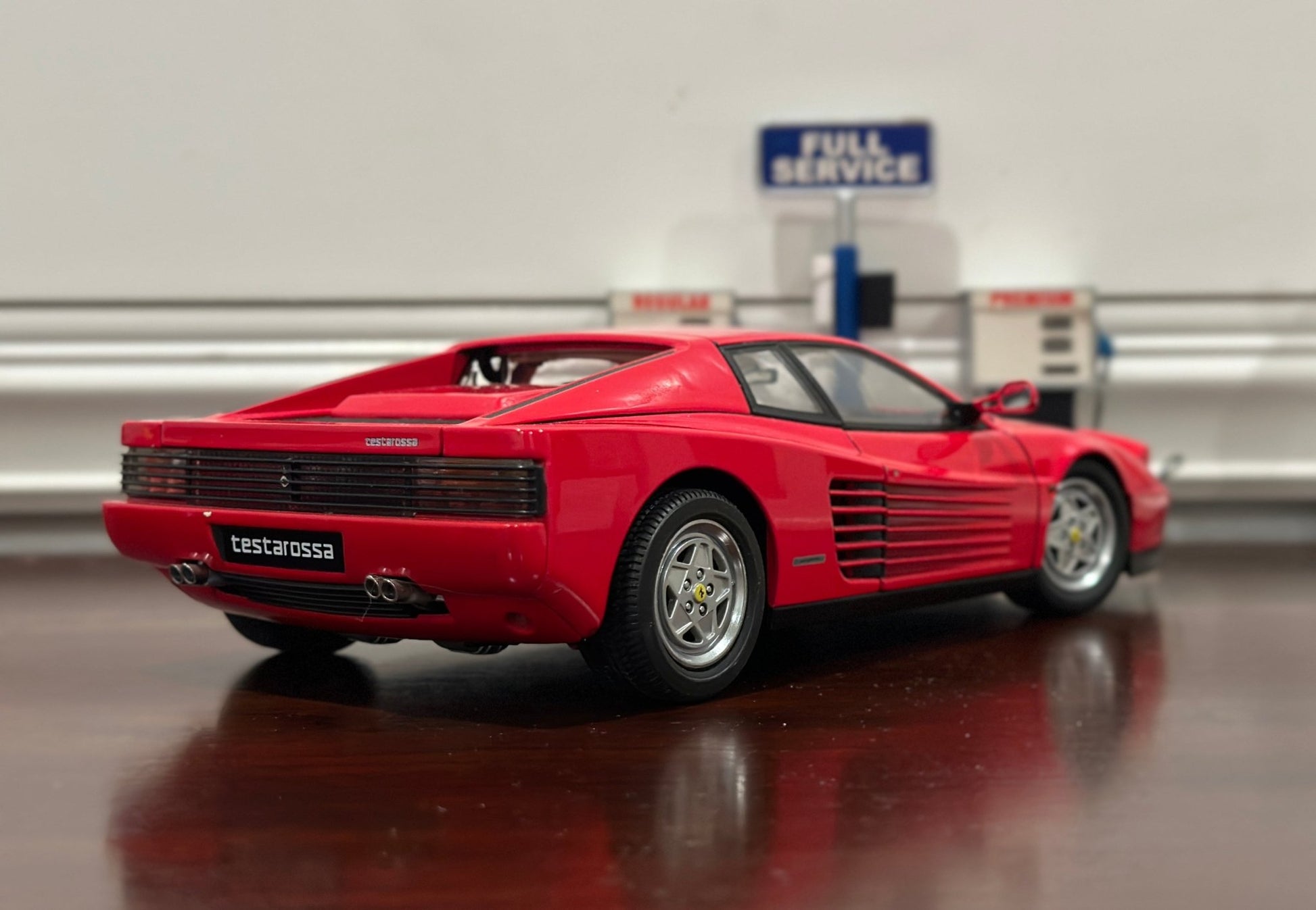 Kyosho Ferrari Testarossa Red 1/18 Scale Diecast Model Car | Opening Headlights - Product Image