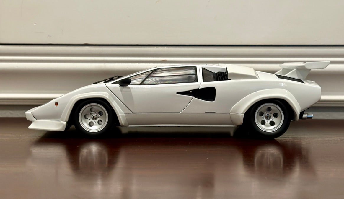 Kyosho Lamborghini Countach LP500 S White w/ Black Interior 1/18 Scale Diecast Model Car - Product Image