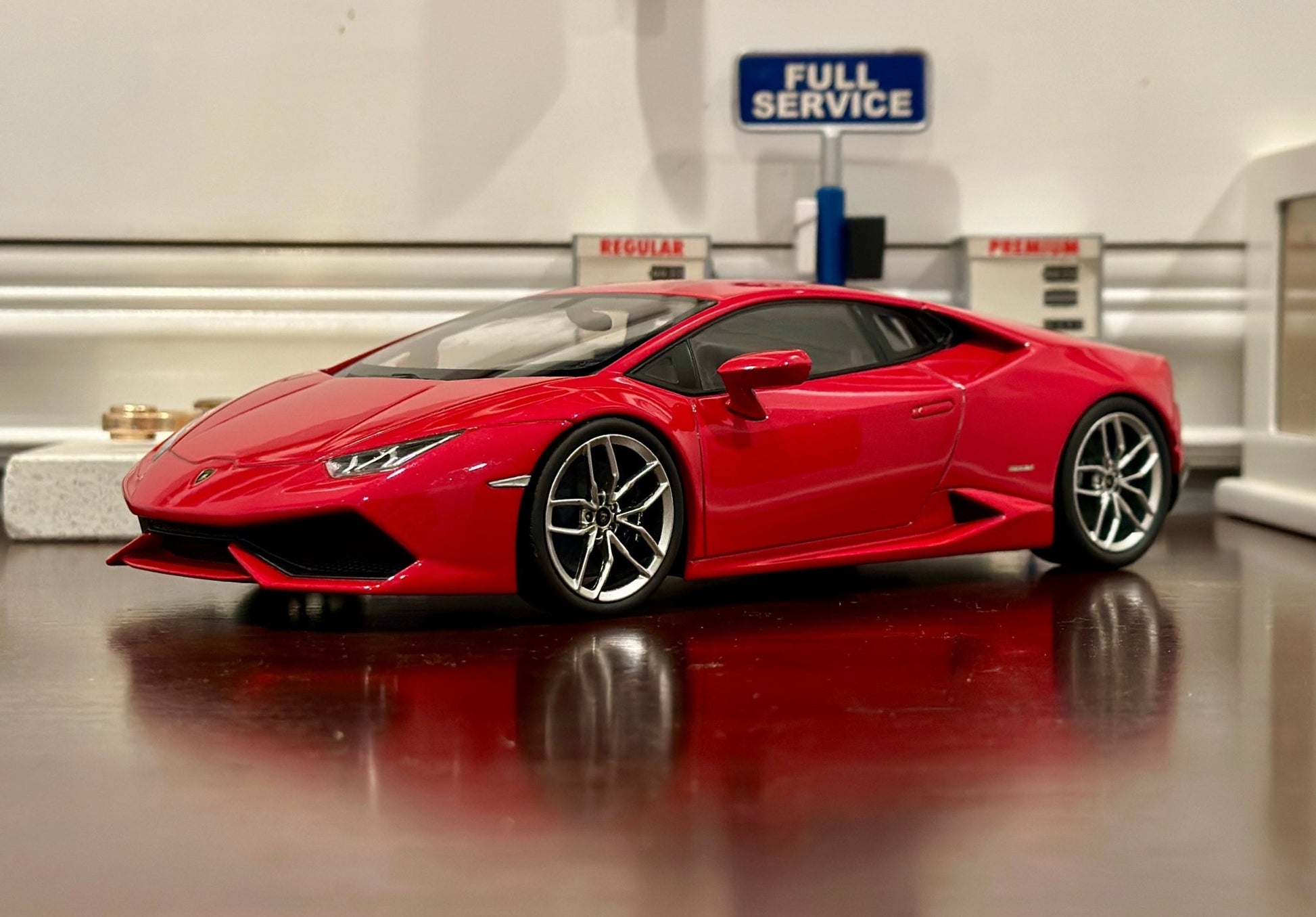 Kyosho Lamborghini Huracan Red 1/18 Scale Resin Model Car - Product Image