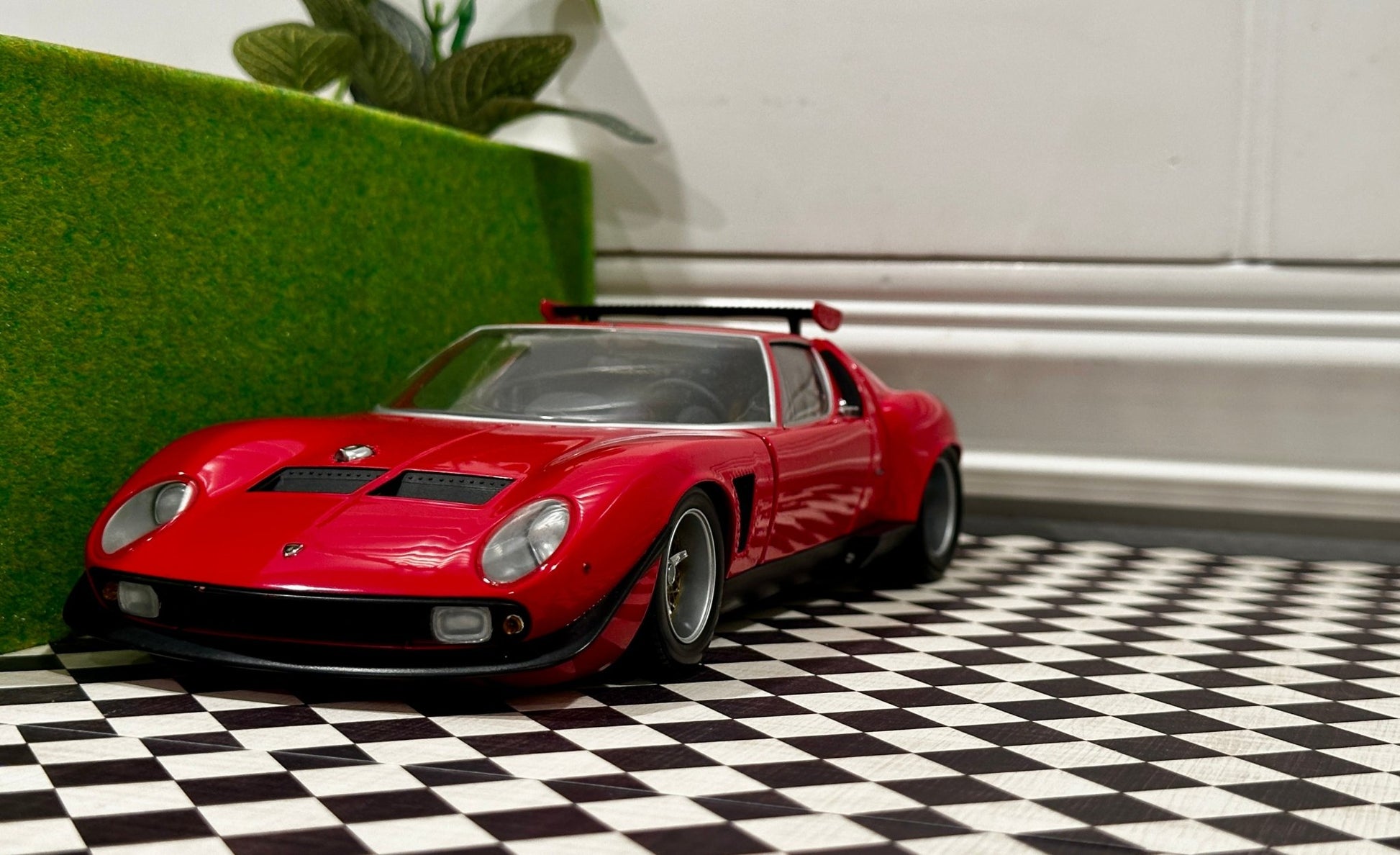 Kyosho Lamborghini Miura SVR Jota Red 1/18 Scale Diecast Model Car - Product Image
