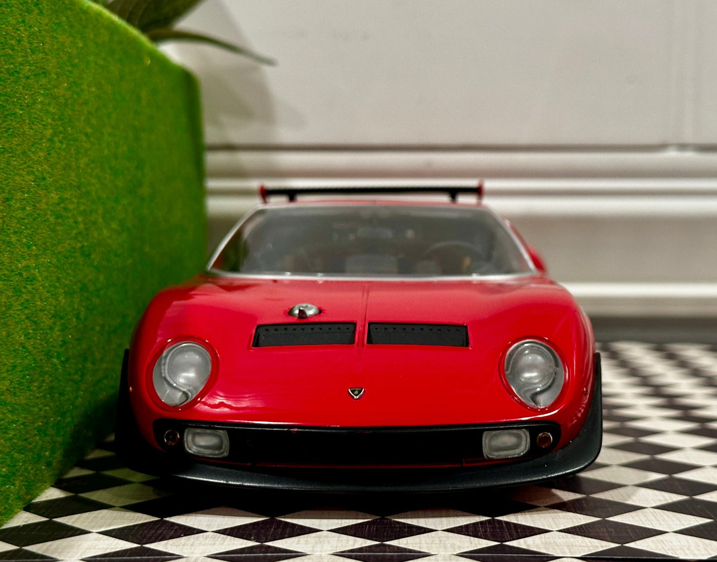 Kyosho Lamborghini Miura SVR Jota Red 1/18 Scale Diecast Model Car - Product Image
