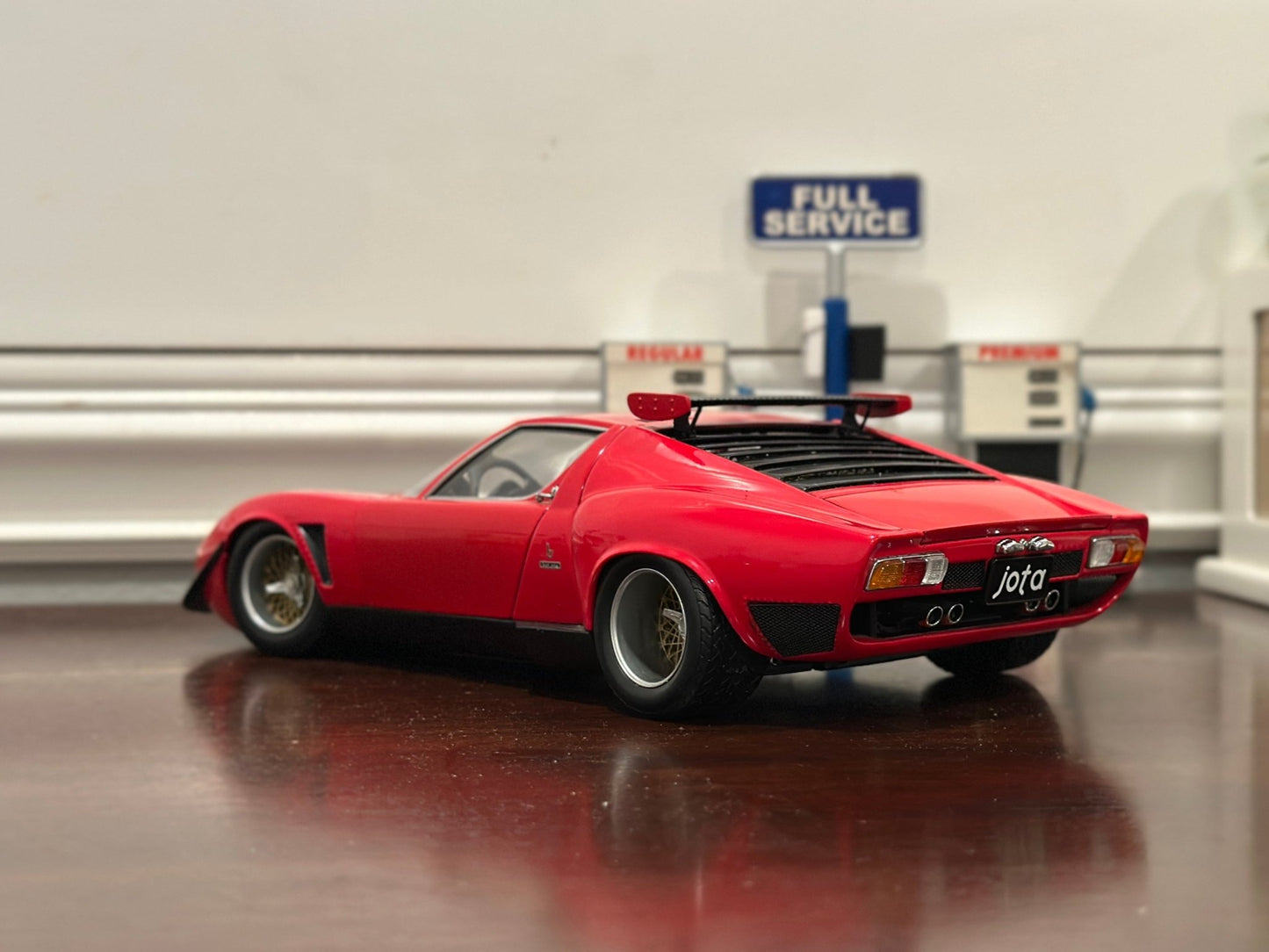 Kyosho Lamborghini Miura SVR Jota Red 1/18 Scale Diecast Model Car - Product Image
