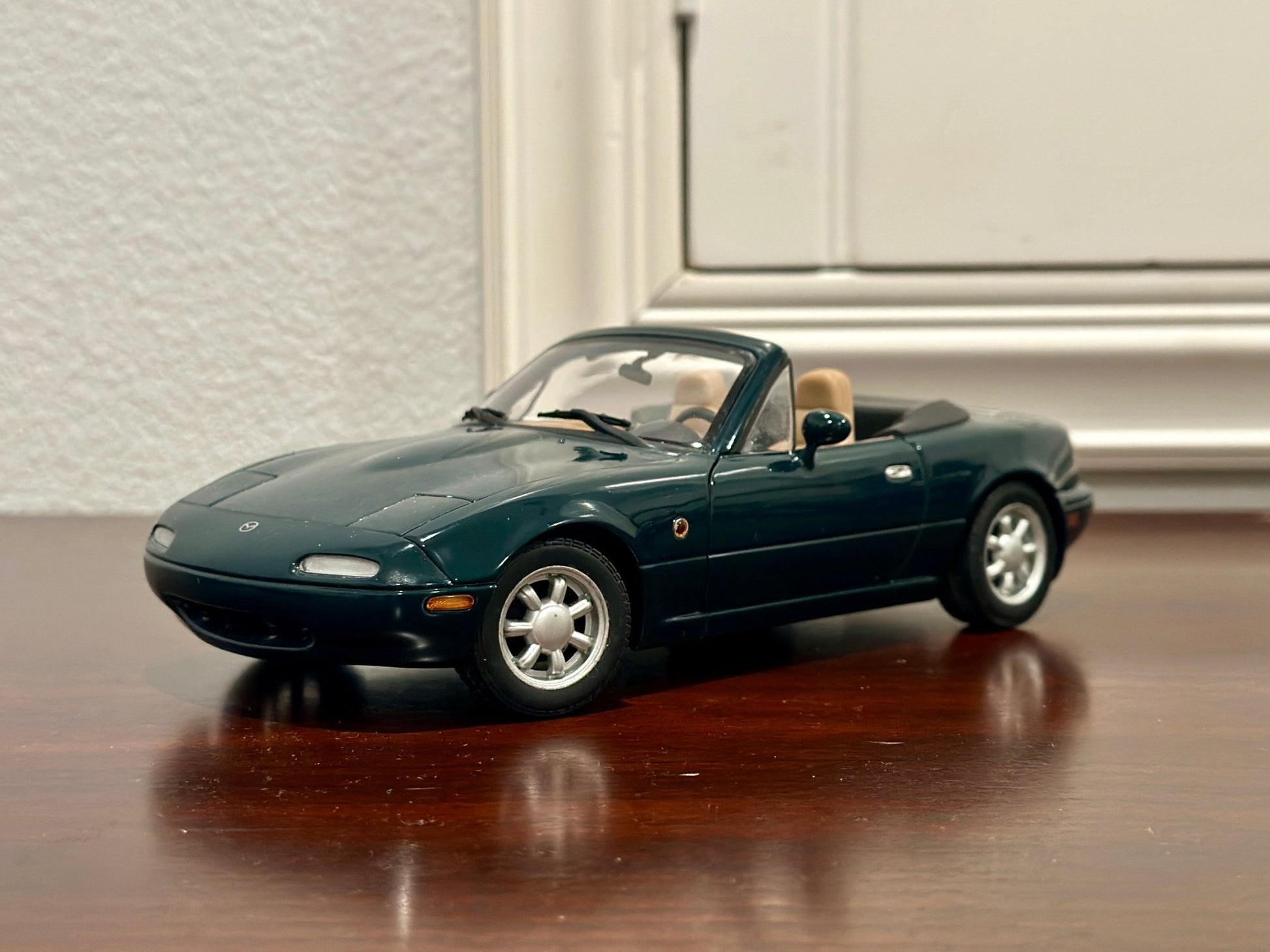 Kyosho Mazda Miata Green w/ Tan 1/18 Scale Diecast Model Car - Product Image