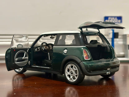 Kyosho Mini Cooper S 'Japan Exclusive' Green 1/18 Scale Diecast Model Car | Missing Headlights - Product Image