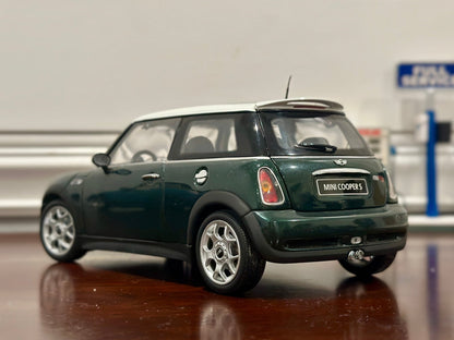 Kyosho Mini Cooper S 'Japan Exclusive' Green 1/18 Scale Diecast Model Car | Missing Headlights - Product Image