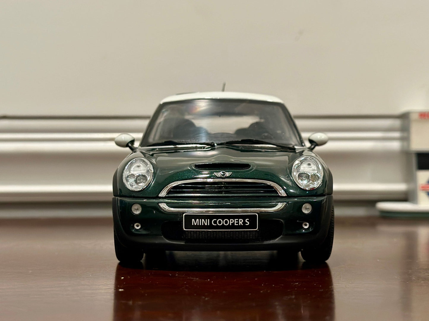 Kyosho Mini Cooper S 'Japan Exclusive' Green 1/18 Scale Diecast Model Car | Missing Headlights - Product Image
