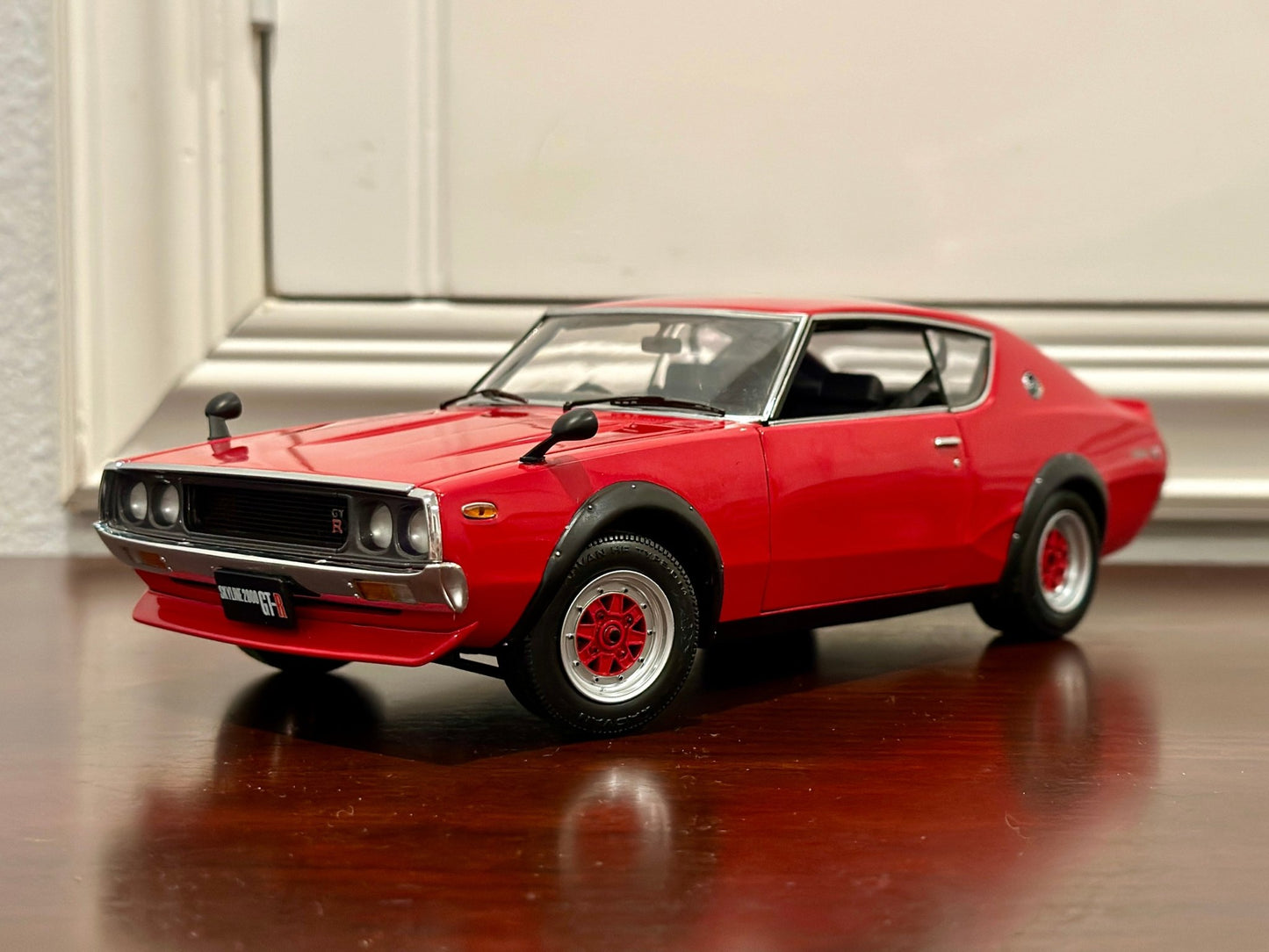 Kyosho Nissan Skyline 'KenMeri' GTR Red 1/18 Scale Diecast Model Car - Product Image