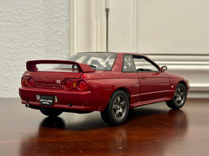 Kyosho Nissan Skyline R32 GTR Red Pearl 1/18 Scale Diecast Model Car | Missing Side Mirror - Product Image