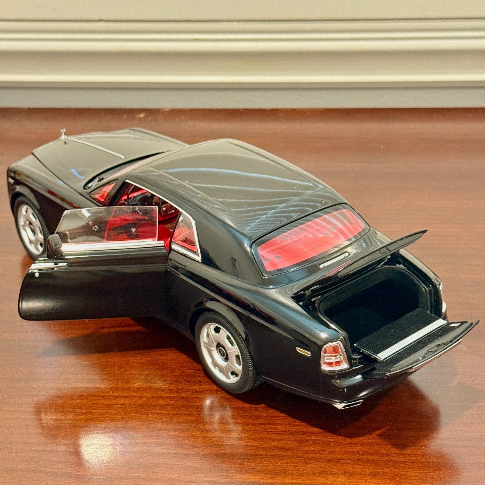 Kyosho Rolls Royce Phantom Coupe Diamond Black w/ Red Interior 1/18 Scale Diecast Model Car | New - Product Image